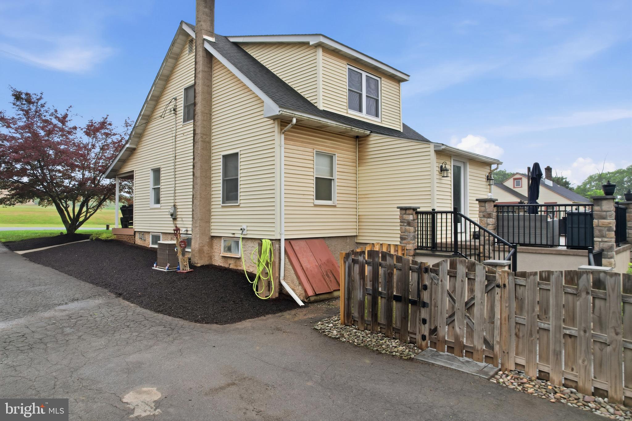 3033 LINFIELD ROAD