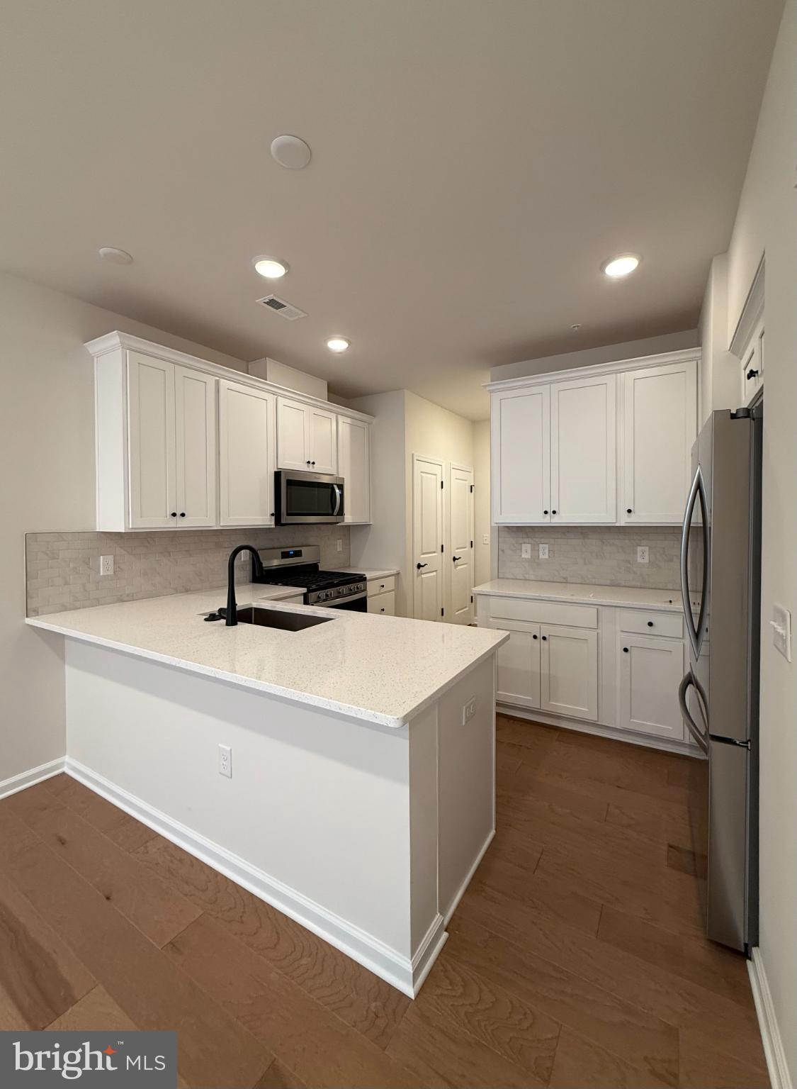 1209 PARKER BOULEVARD