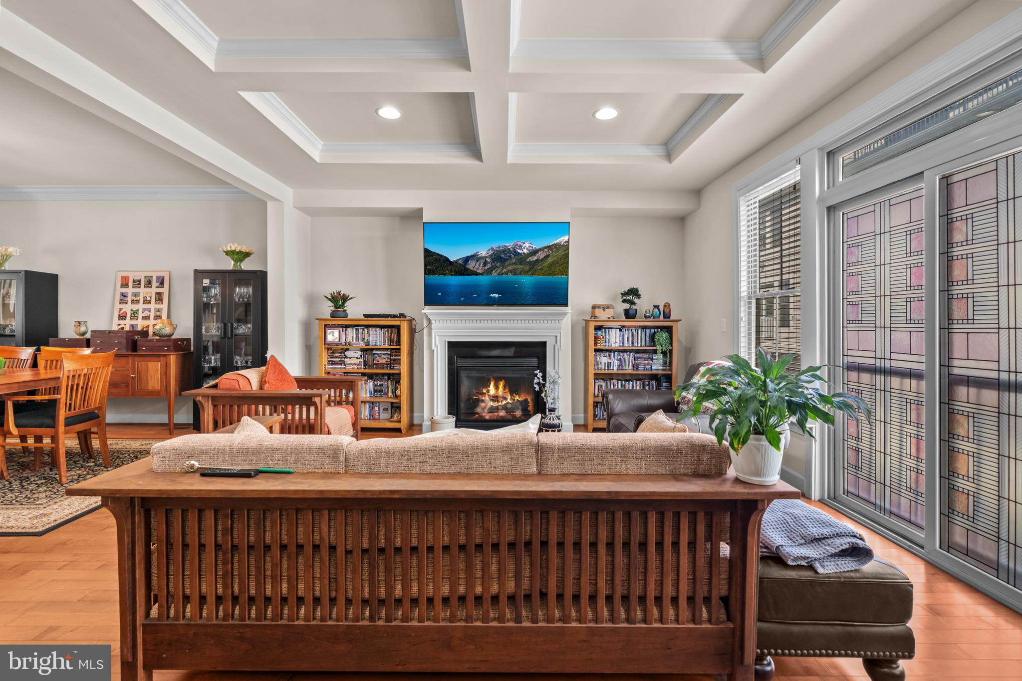 2613 S KENMORE COURT