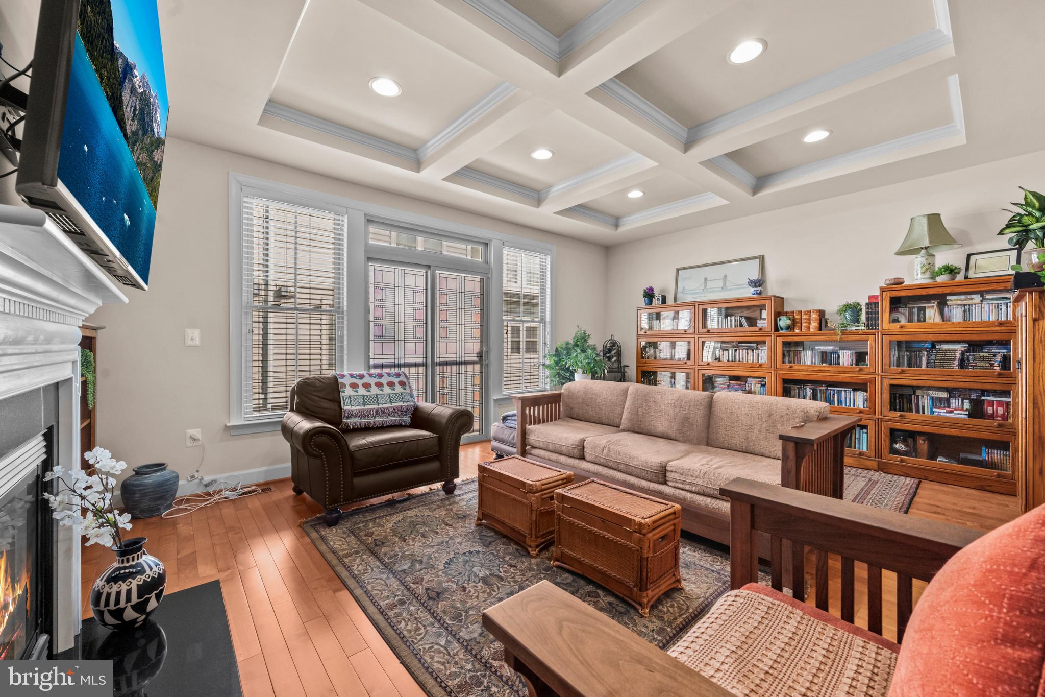 2613 S KENMORE COURT