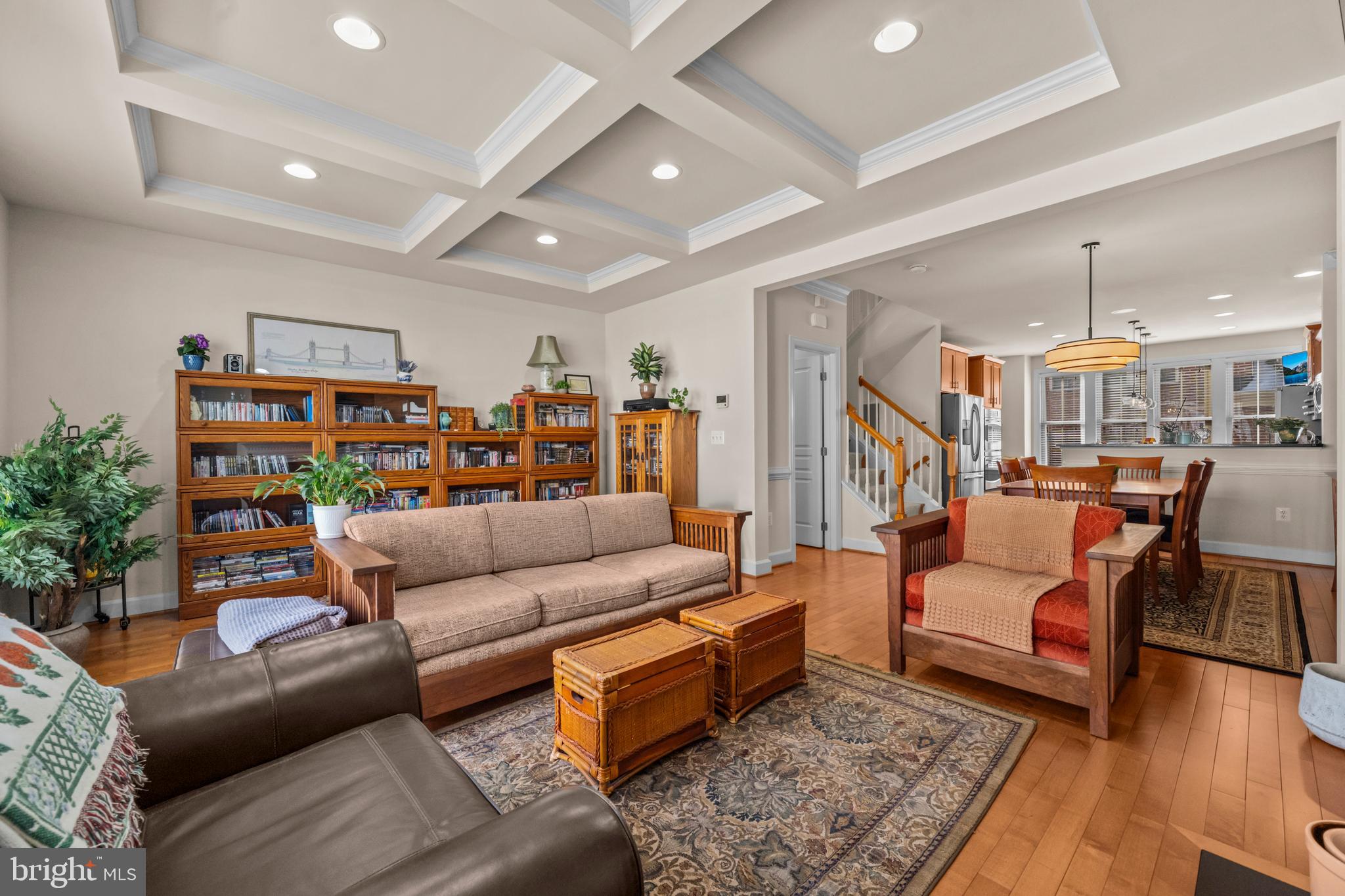 2613 S KENMORE COURT