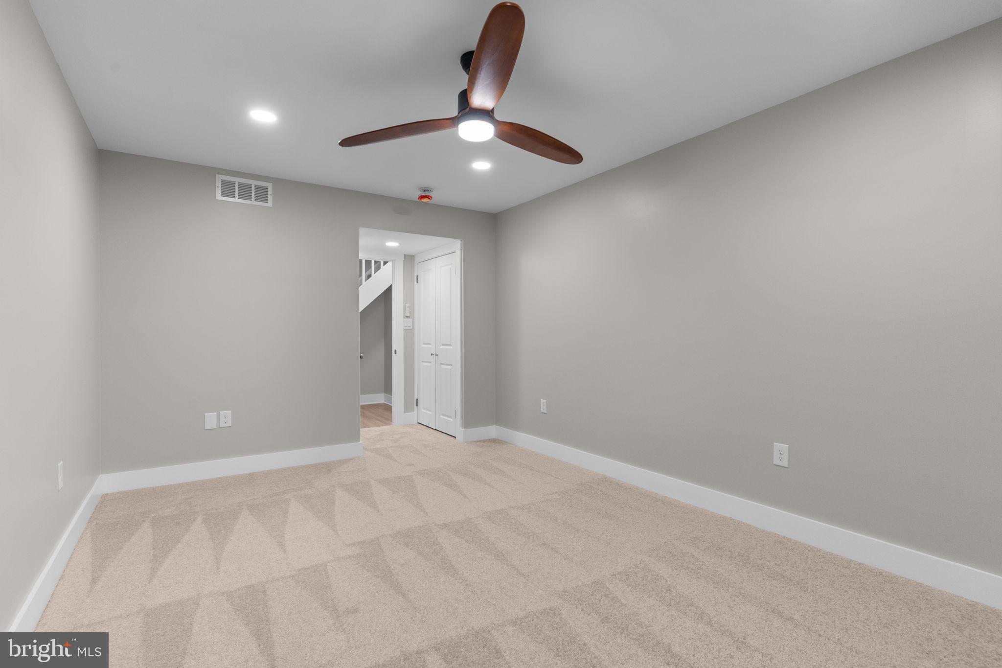 RED ROSE GATE - Residential