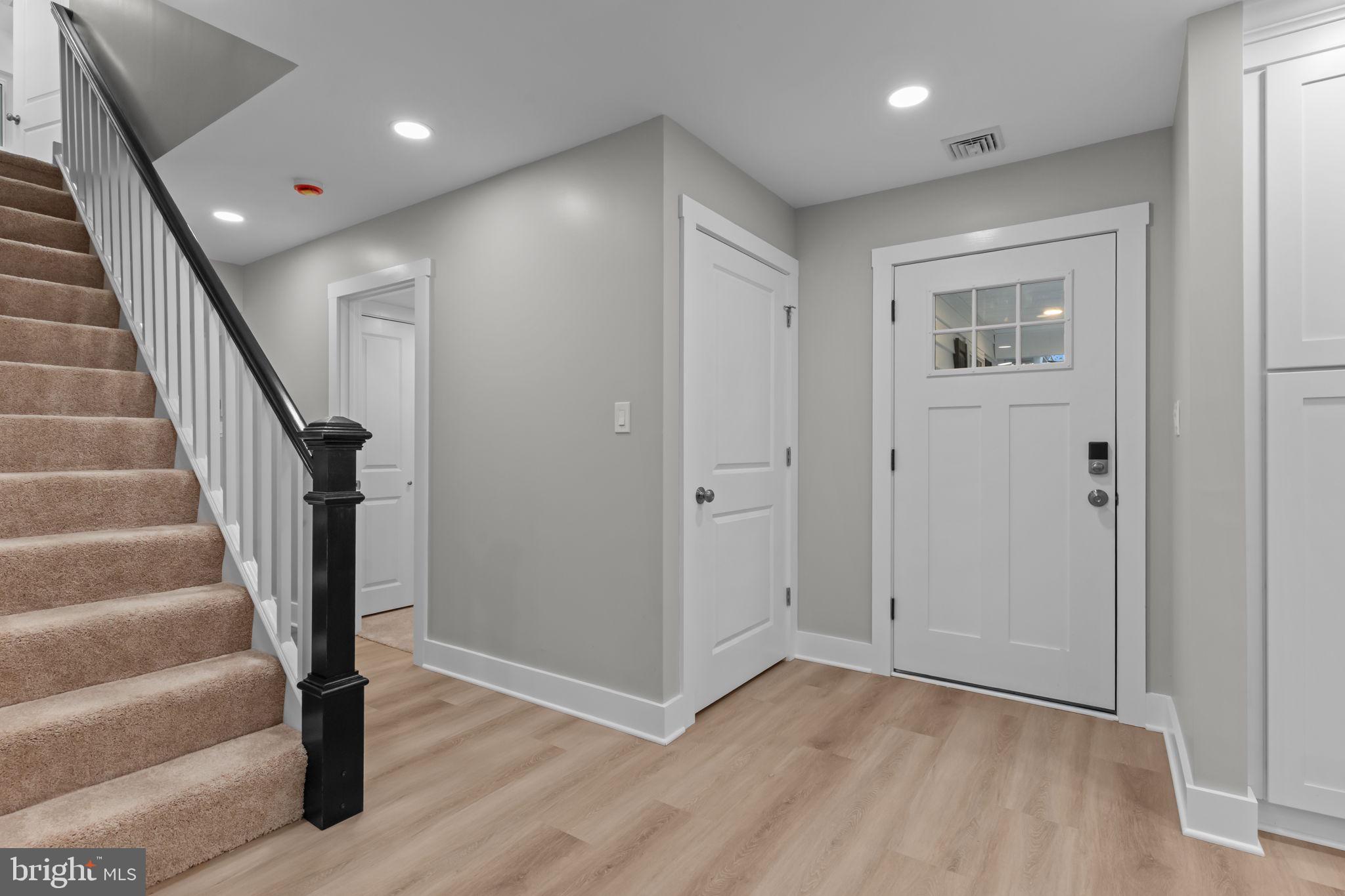 RED ROSE GATE - Residential