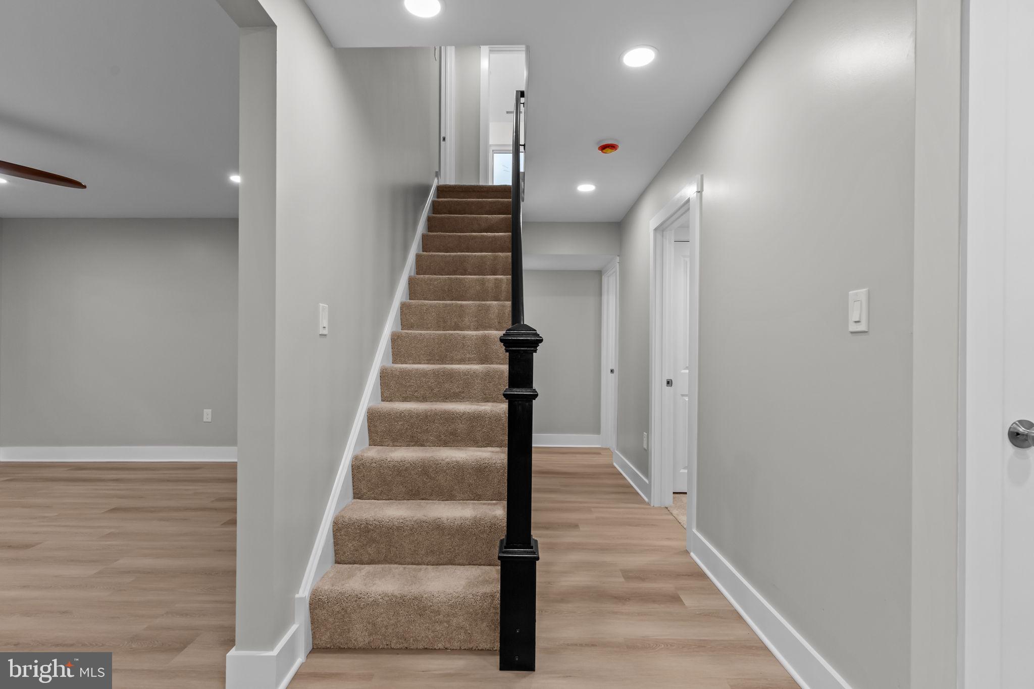 RED ROSE GATE - Residential