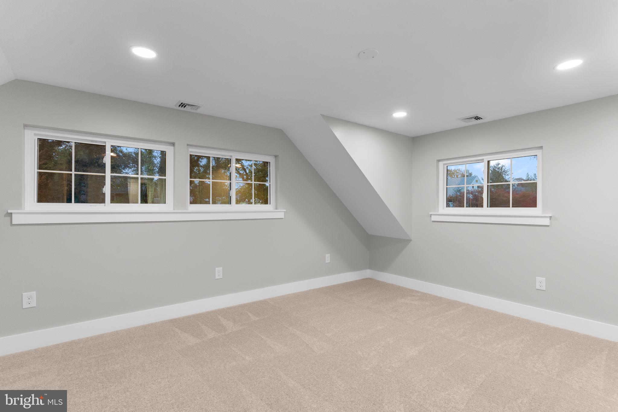 RED ROSE GATE - Residential