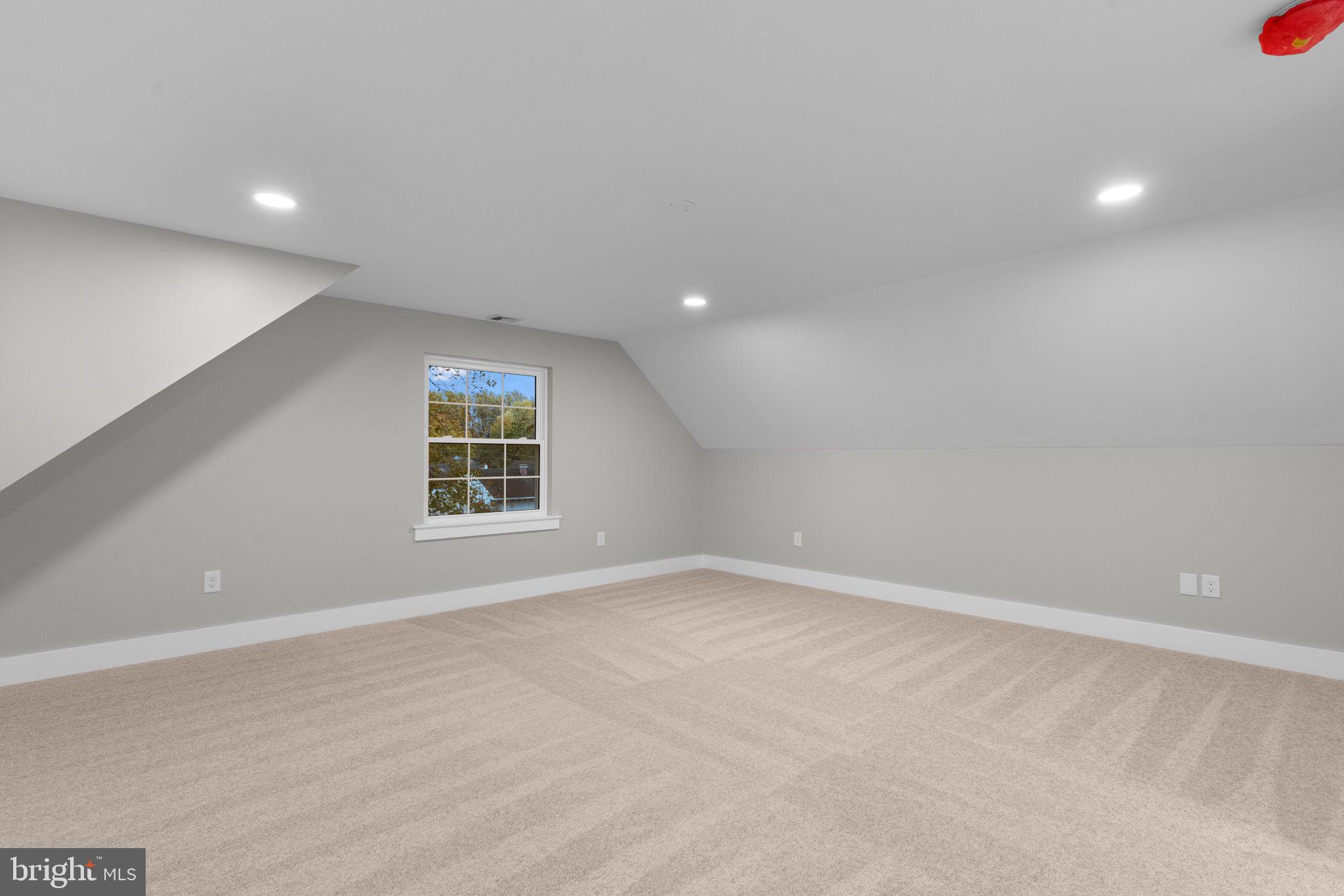 RED ROSE GATE - Residential