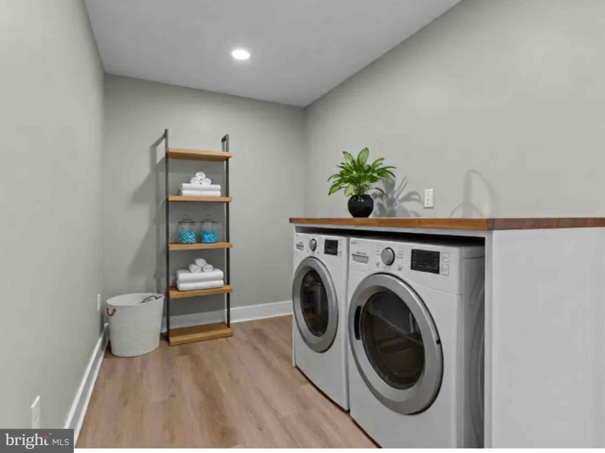 RED ROSE GATE - Residential