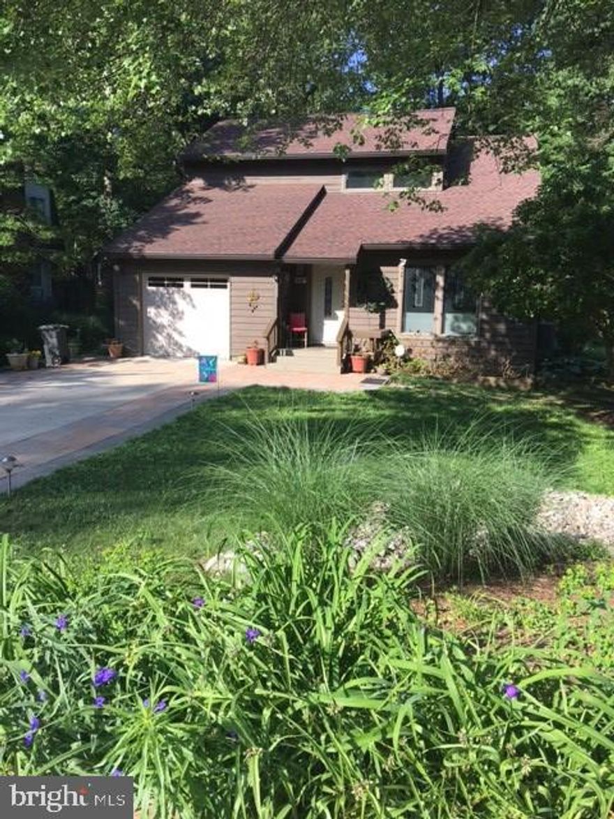 Sellers received compelling offer. 

HUGE 4 bedroom, 2.5 bath beauty located in the heart of Hillsmere! This one is a must see! Updated kitchen, beautiful hardwood floors, grand all seasons room, a wood burning fire place and so much more. This one has more space than you can imagine and comes with a great patio and yard too!

Going active in mid-July. Get ready to move right in!