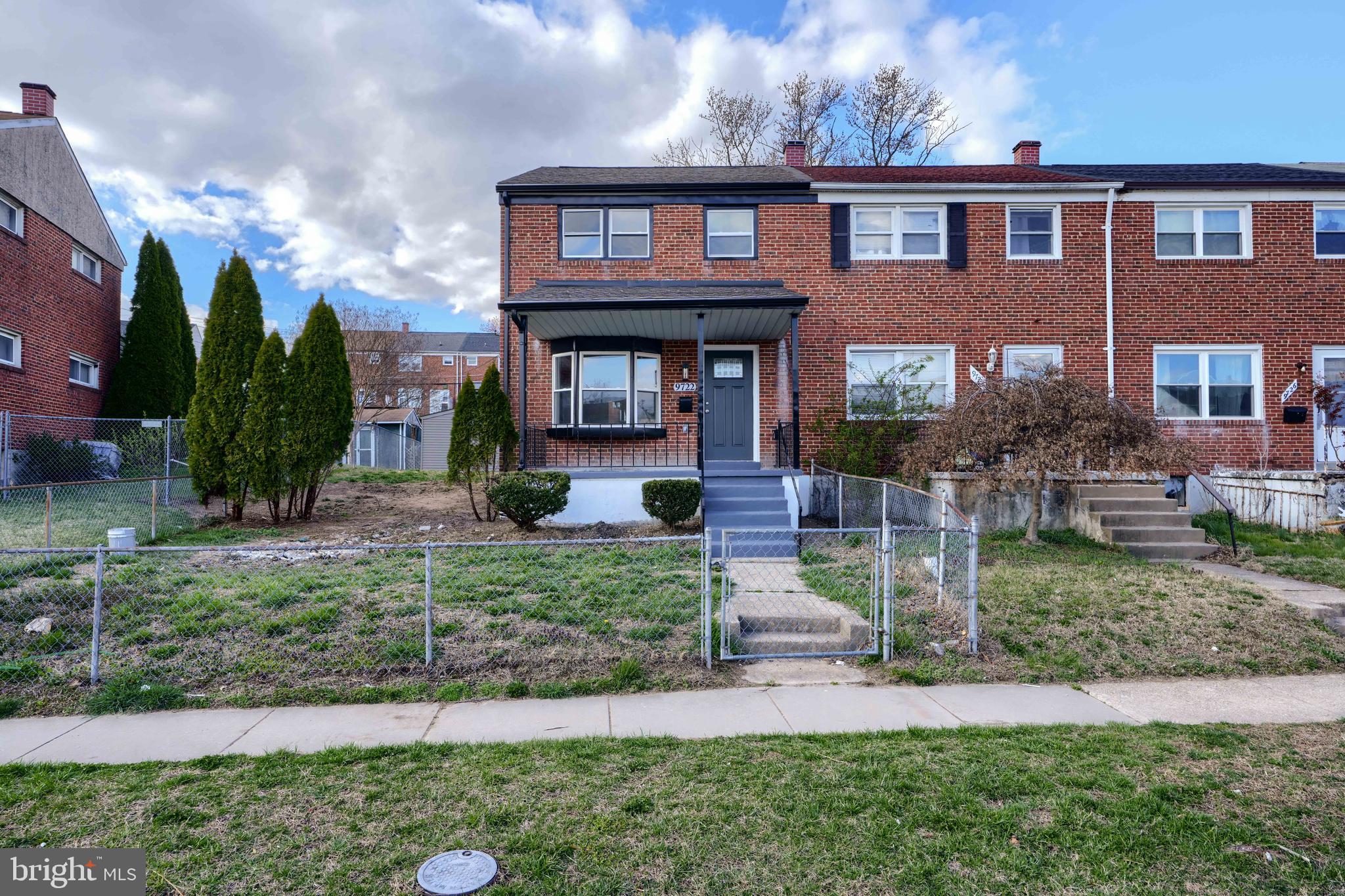 MAPLECREST - Residential