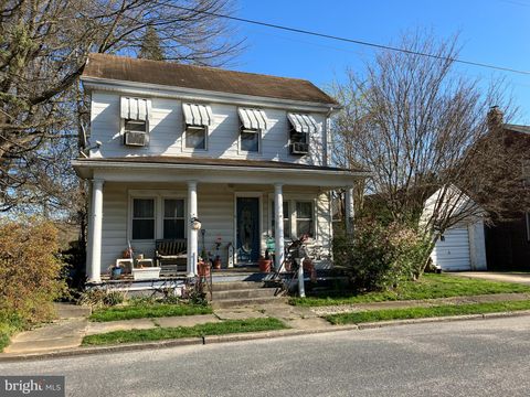 Photo of 1050 SPRUCE ST, COLUMBIA, PA 17512 (MLS # PALA2033992)