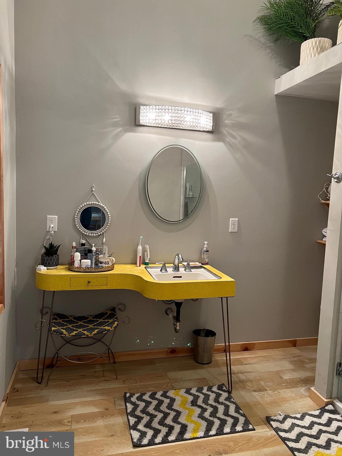 LAKE FERNDALE - Residential