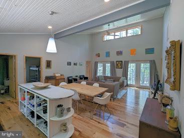 LAKE FERNDALE - Residential