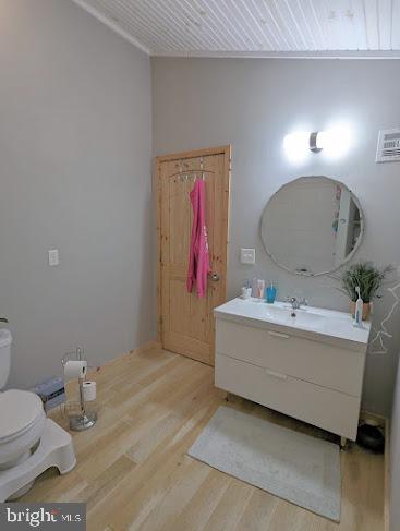 LAKE FERNDALE - Residential