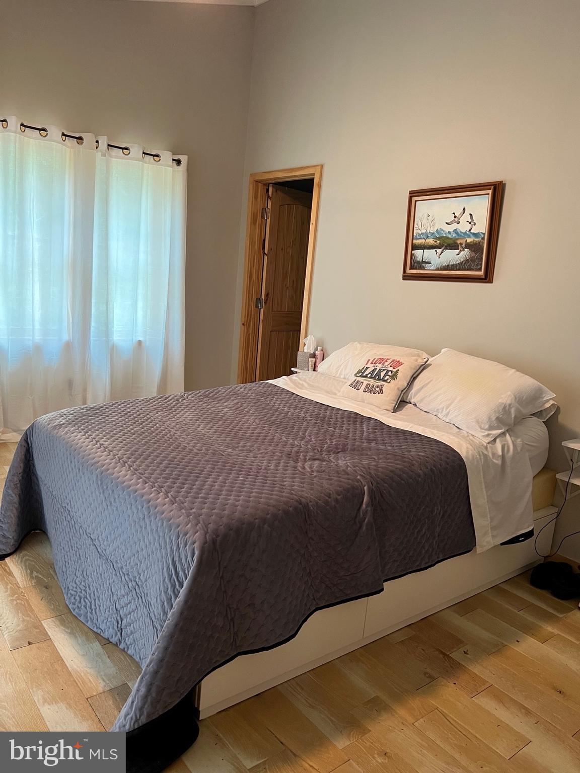 LAKE FERNDALE - Residential