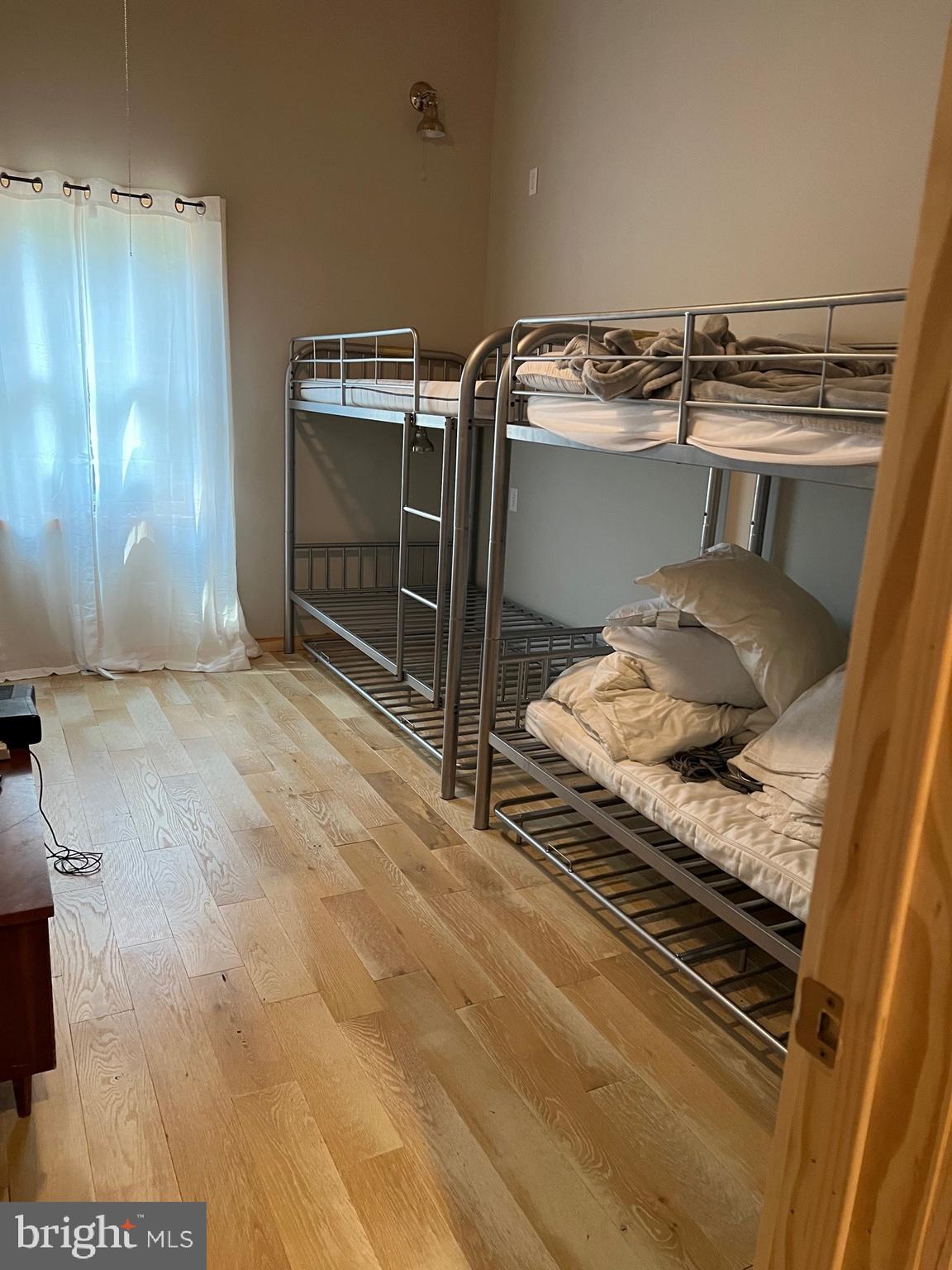 LAKE FERNDALE - Residential