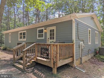 LAKE FERNDALE - Residential