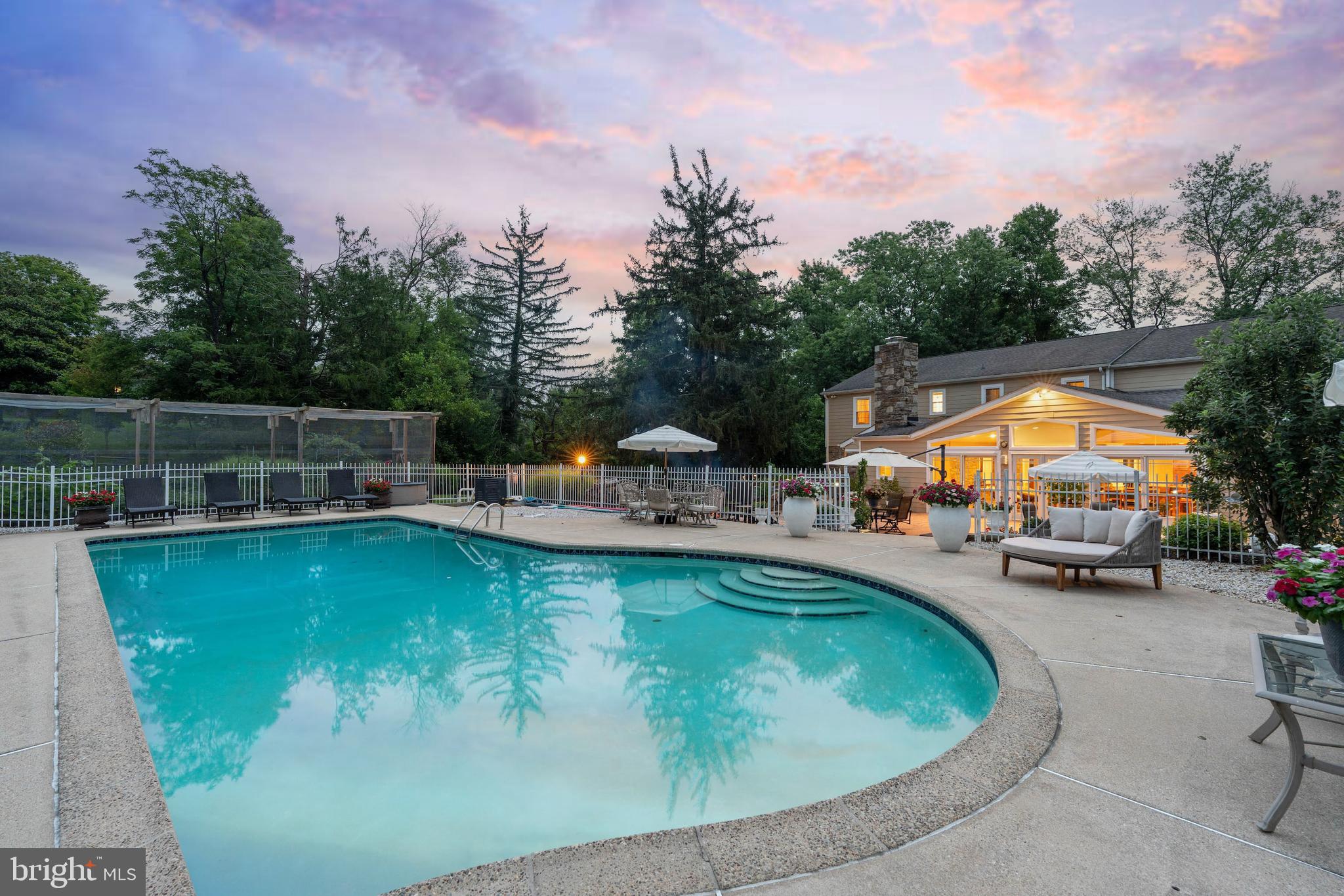 300 CHAPELWOOD LANE