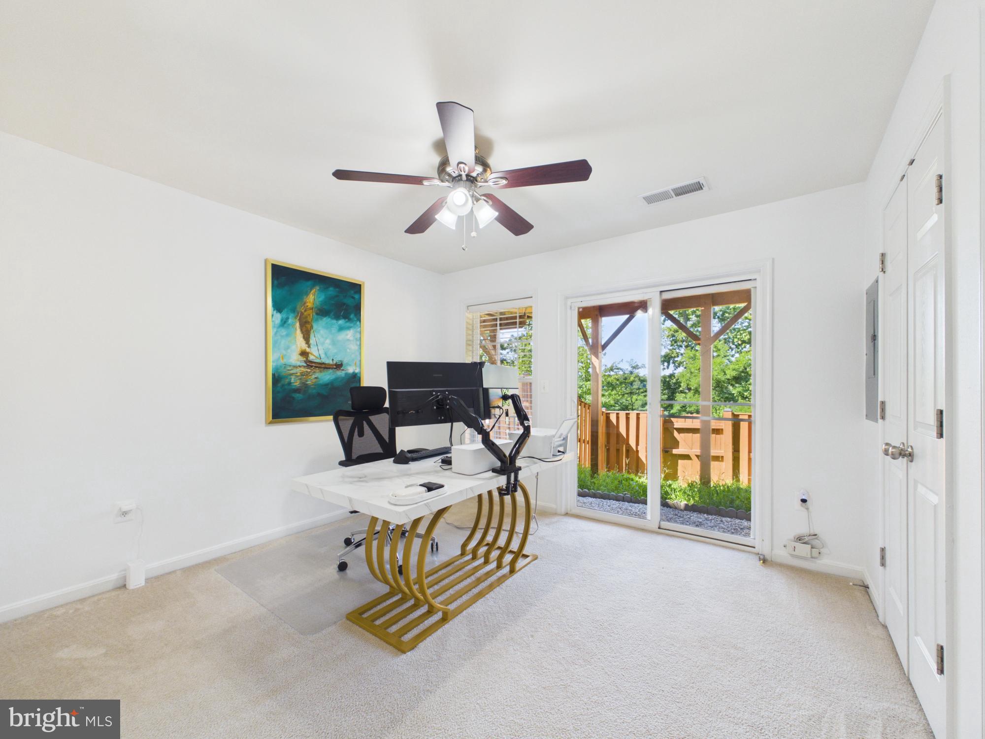 15653 JOHN DISKIN CIRCLE