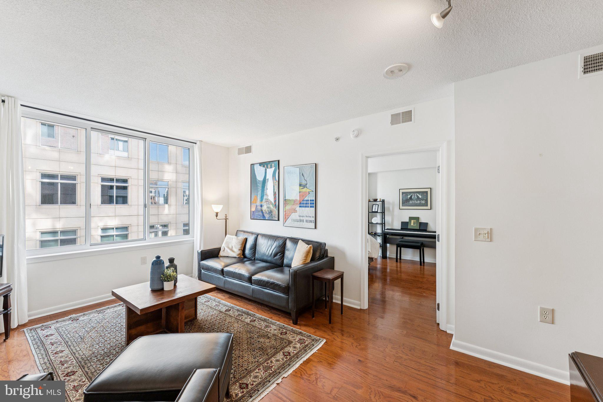 851 N GLEBE ROAD 718