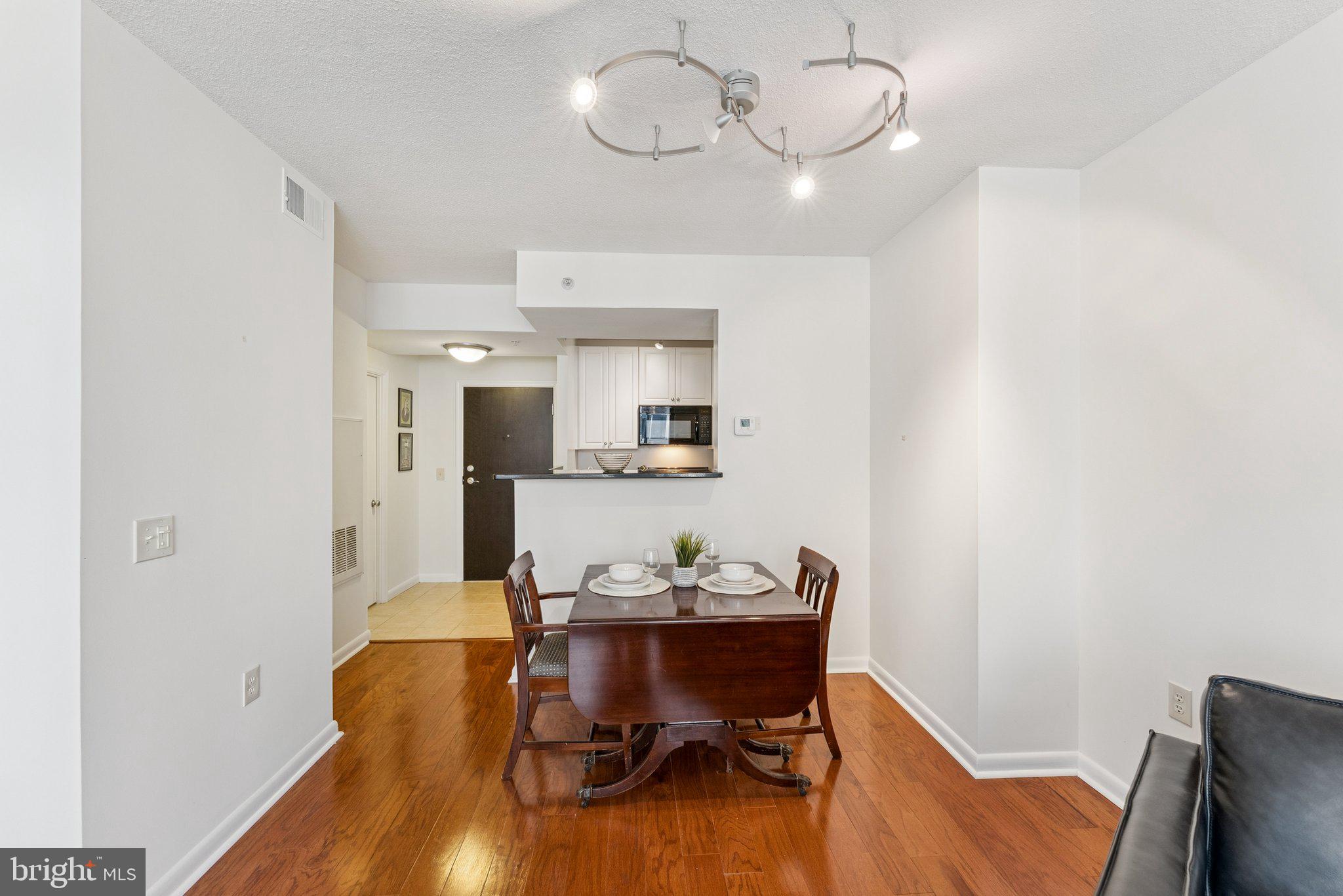 CONTINENTAL - Residential