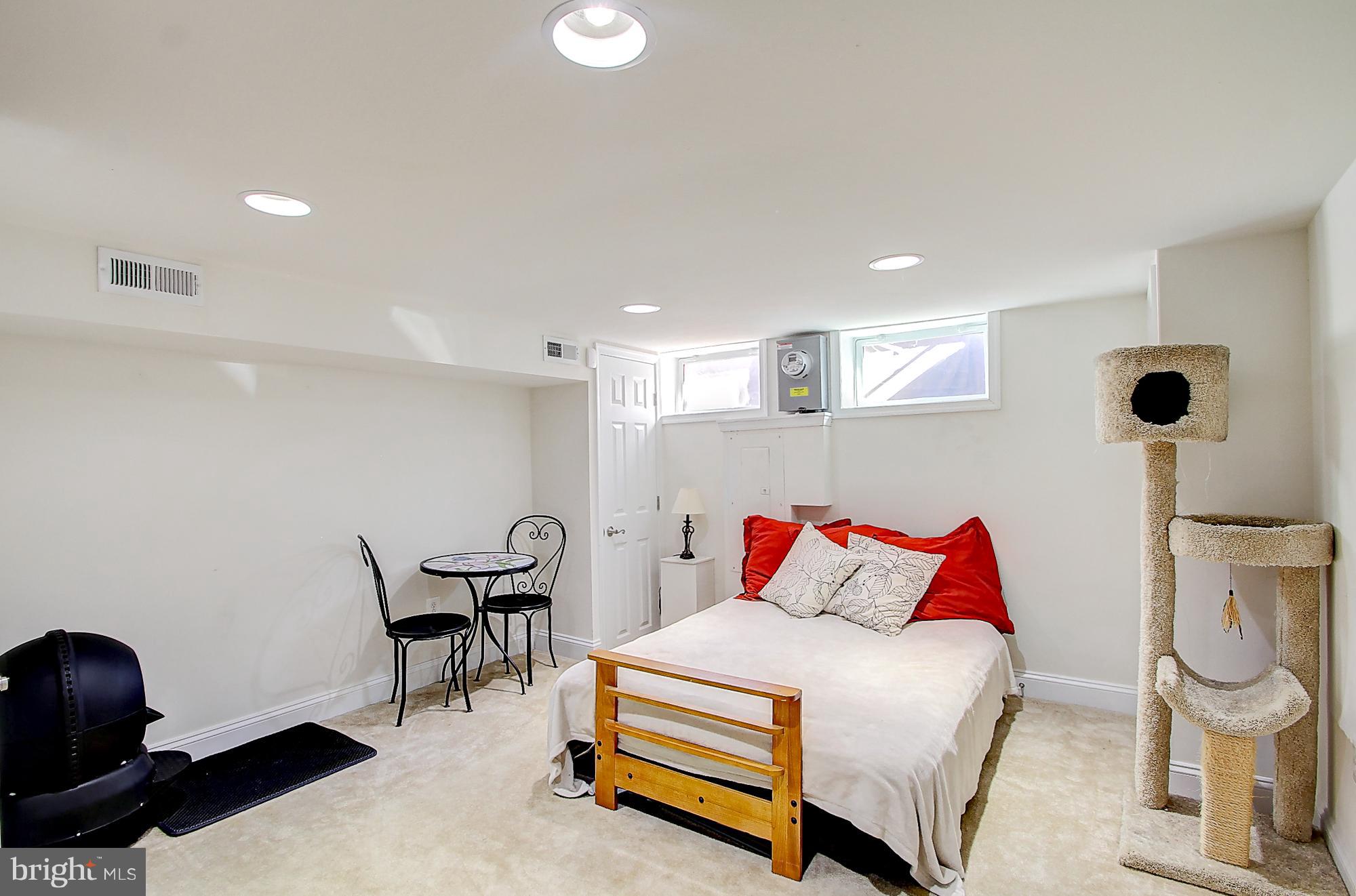 FEDERAL HILL HISTORIC DISTRICT - Residential Lease