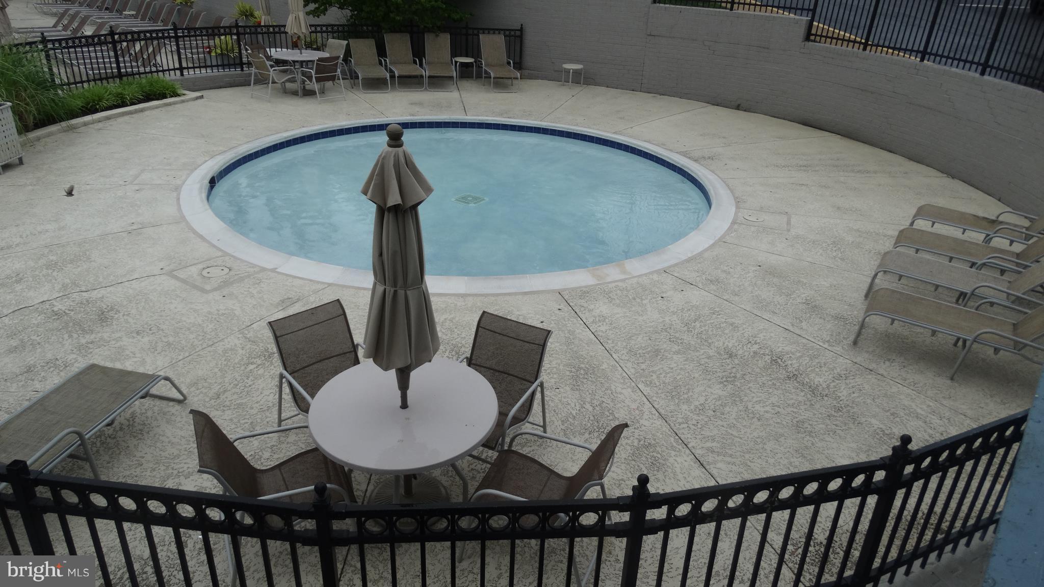 WEST VILLAGE OF SHIRLINGTON - Residential