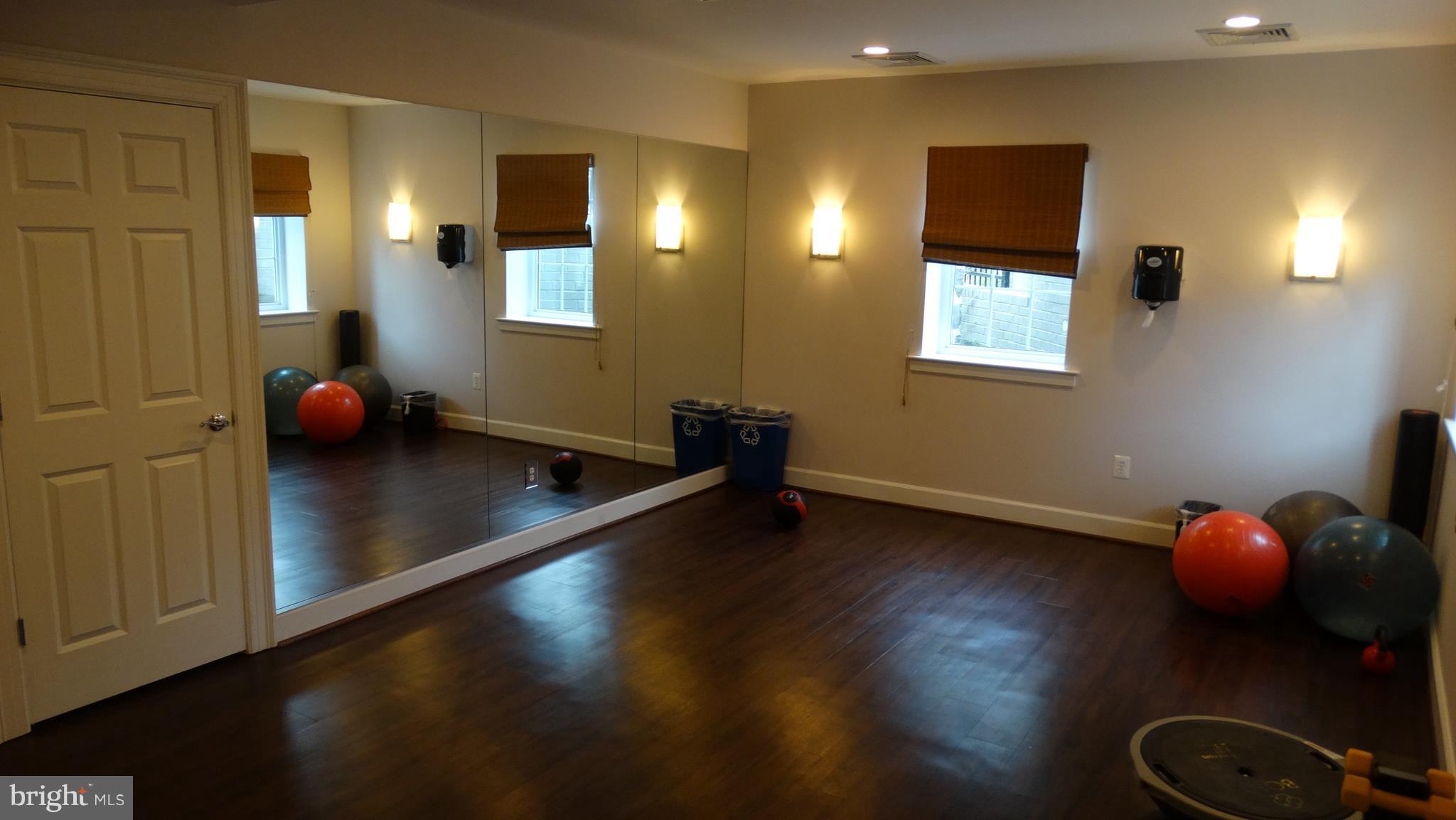 WEST VILLAGE OF SHIRLINGTON - Residential