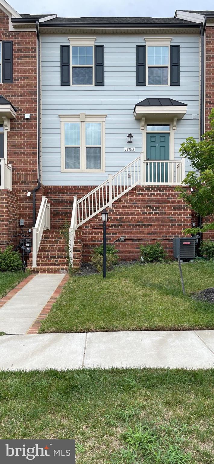 POTOMAC SHORES - Residential Lease