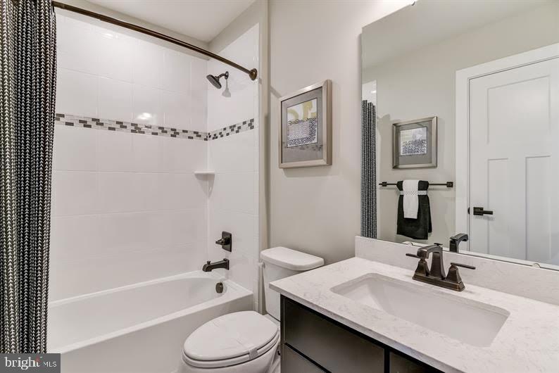 POTOMAC SHORES - Residential Lease