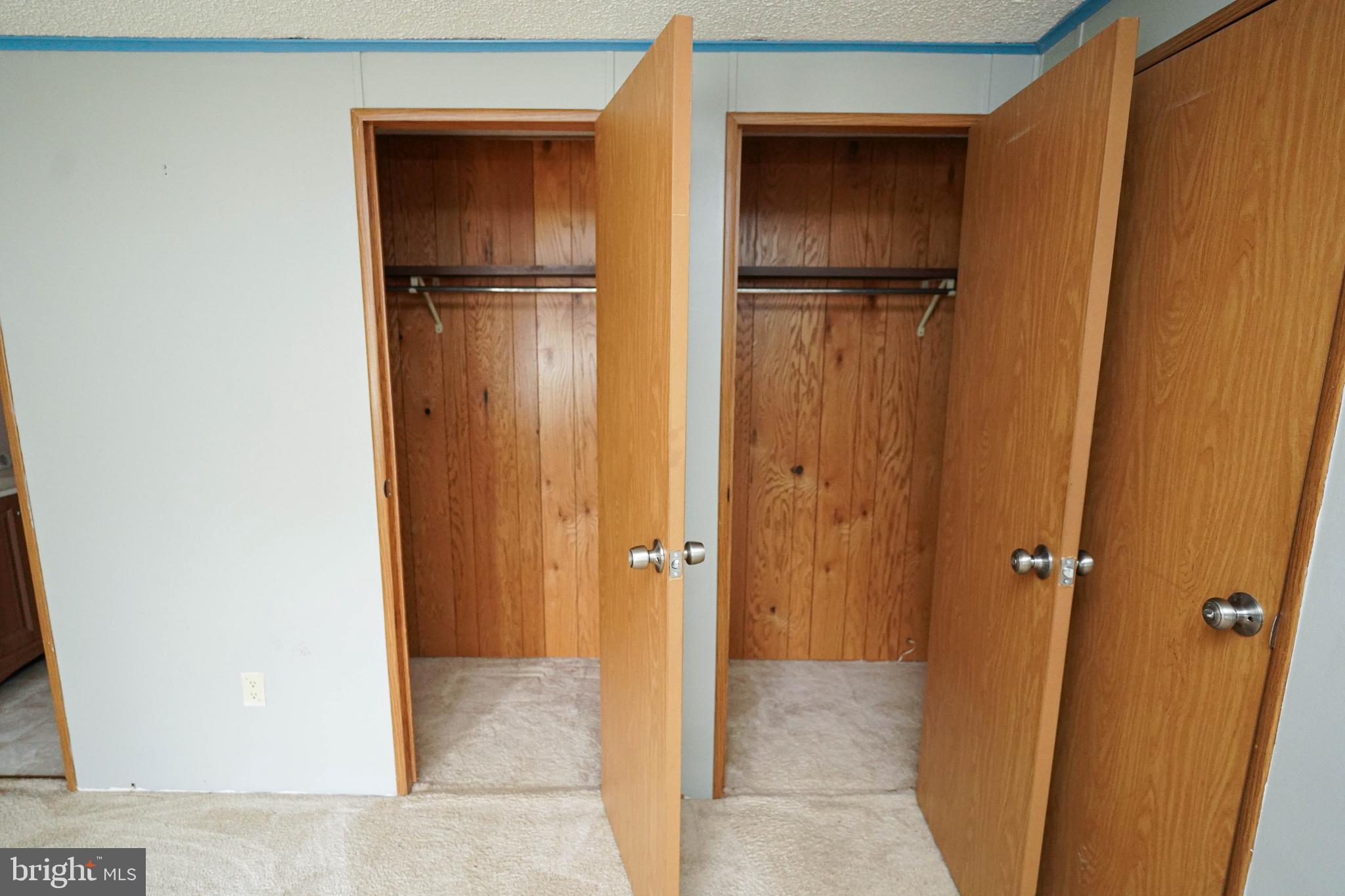 CEDARHURST ACRES - Residential