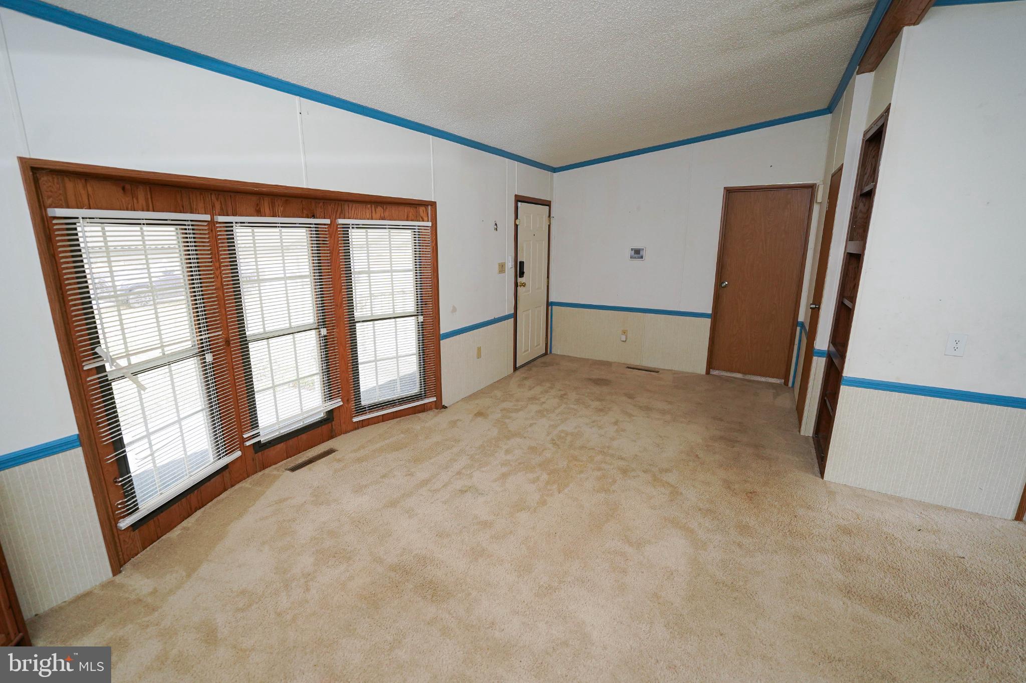 CEDARHURST ACRES - Residential