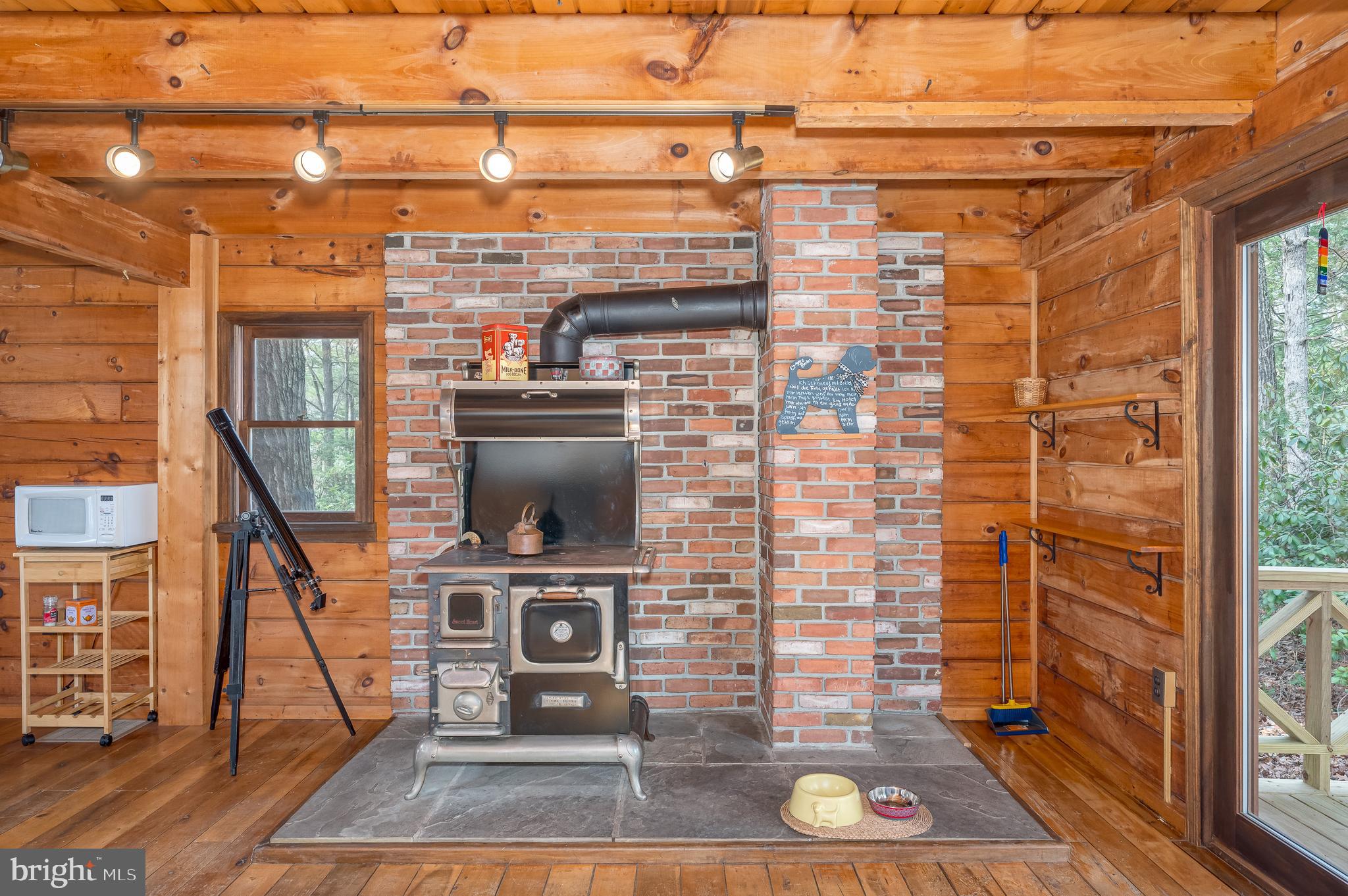 SLEEPY CREEK ORCHARD - Residential