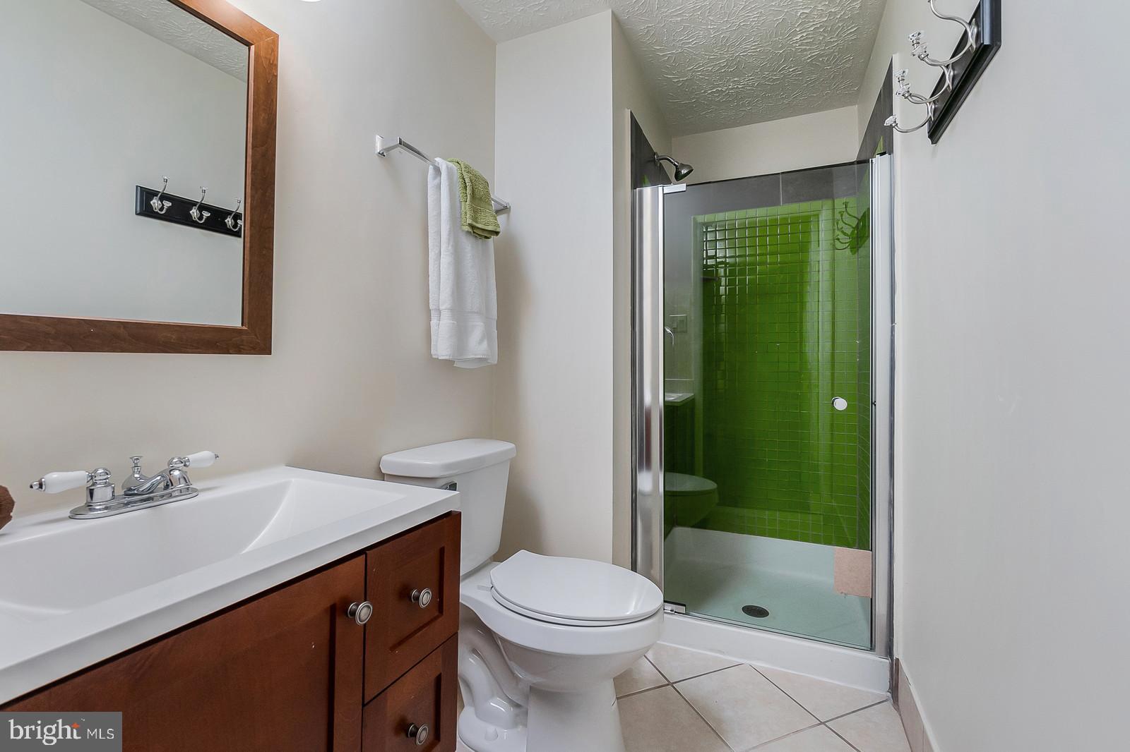 WHITFIELD GREEN - Residential Lease