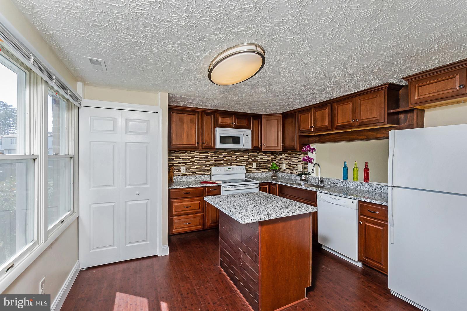 WHITFIELD GREEN - Residential Lease