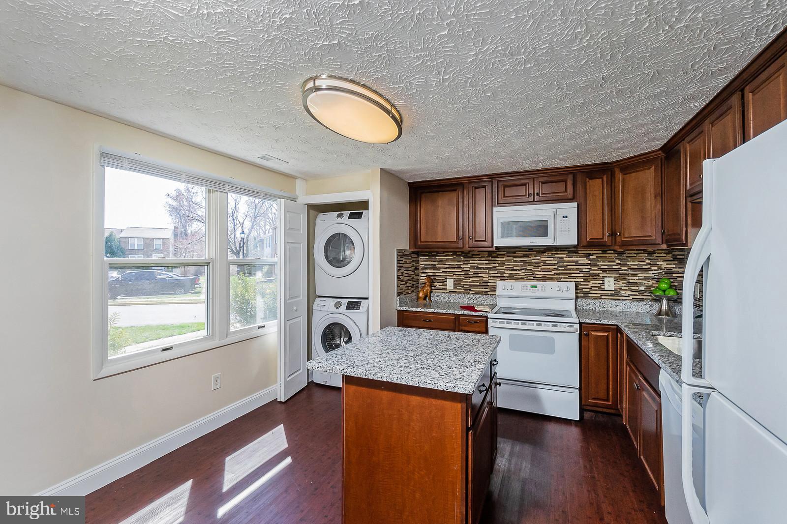 WHITFIELD GREEN - Residential Lease