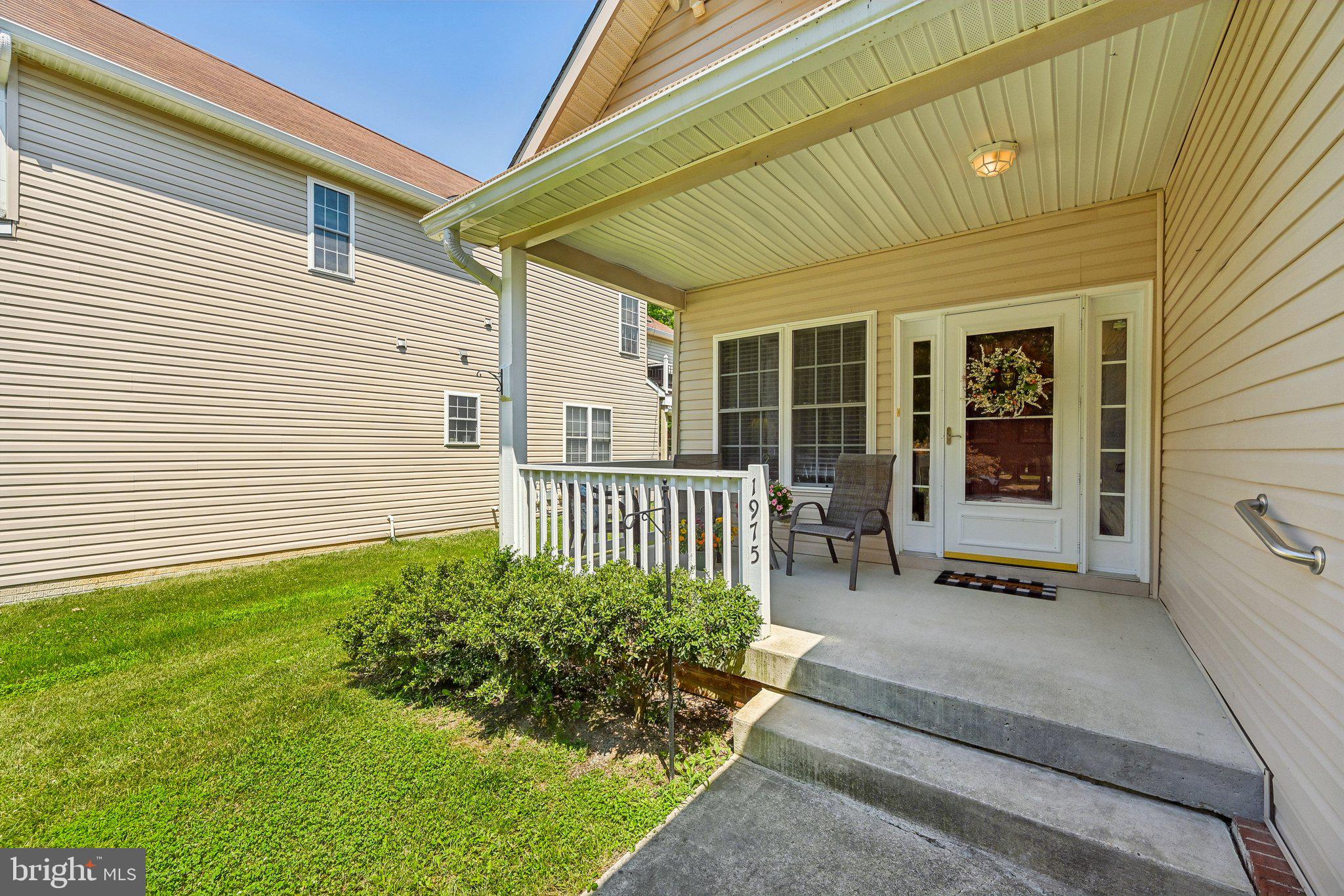 1975 MITCHELL DRIVE
