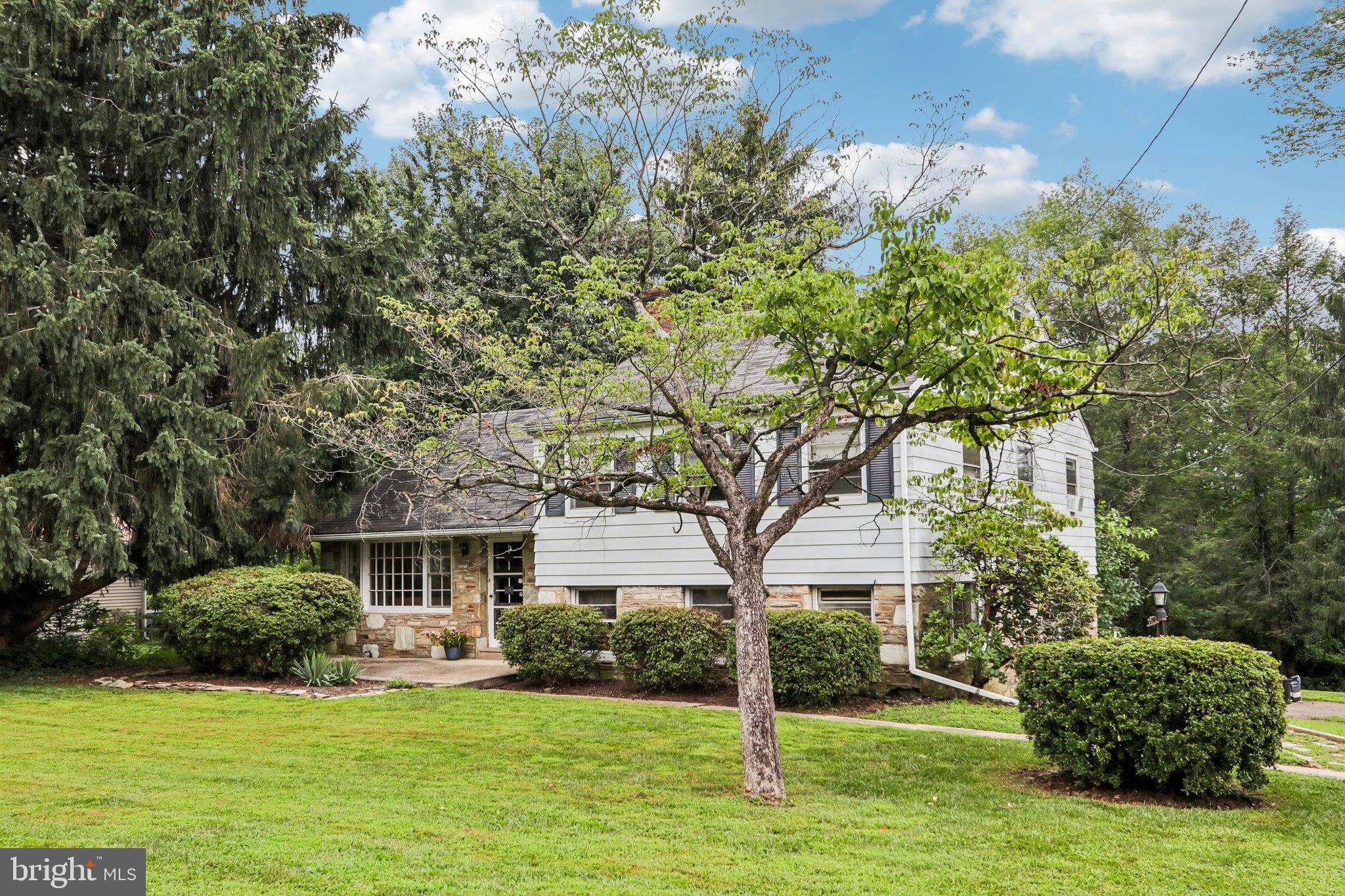 3436 HEATHER ROAD