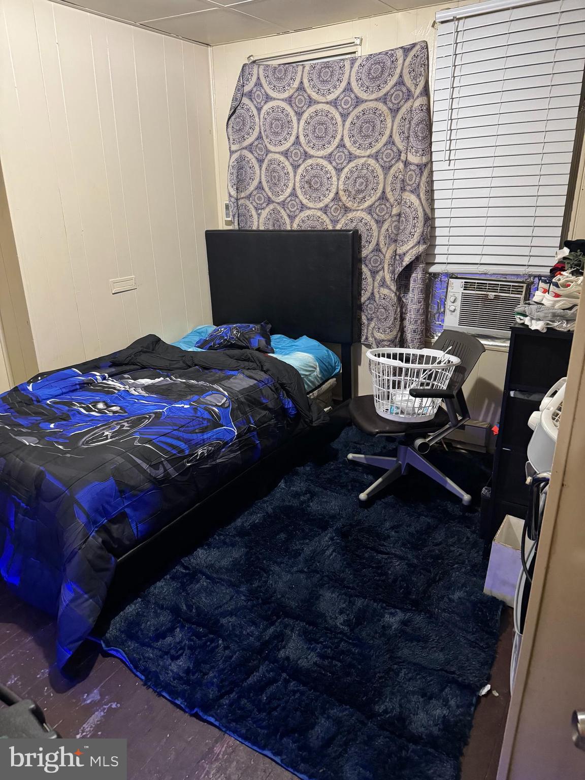 ELMWOOD PARK - Residential