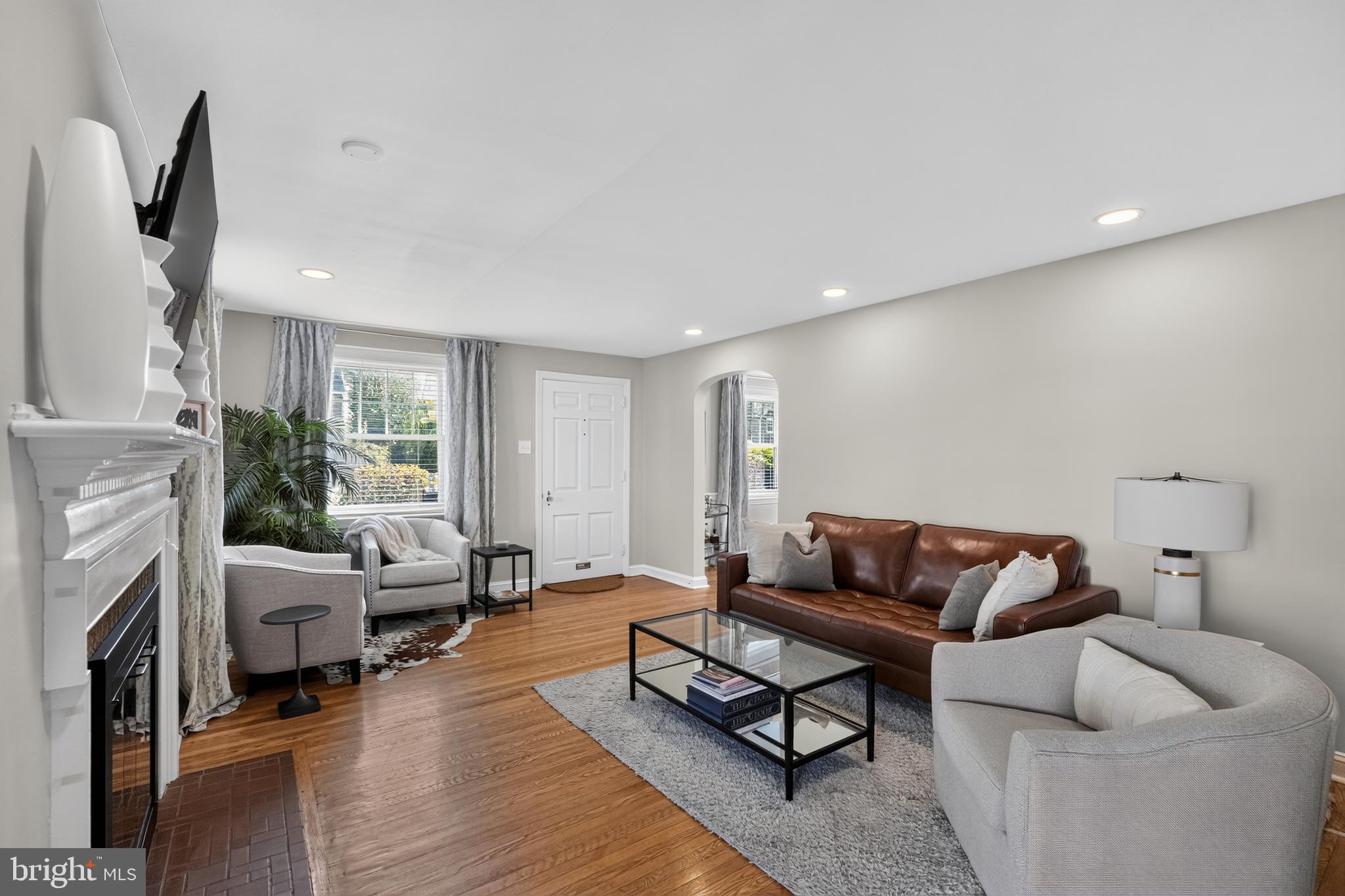 329 LYNBROOKE ROAD