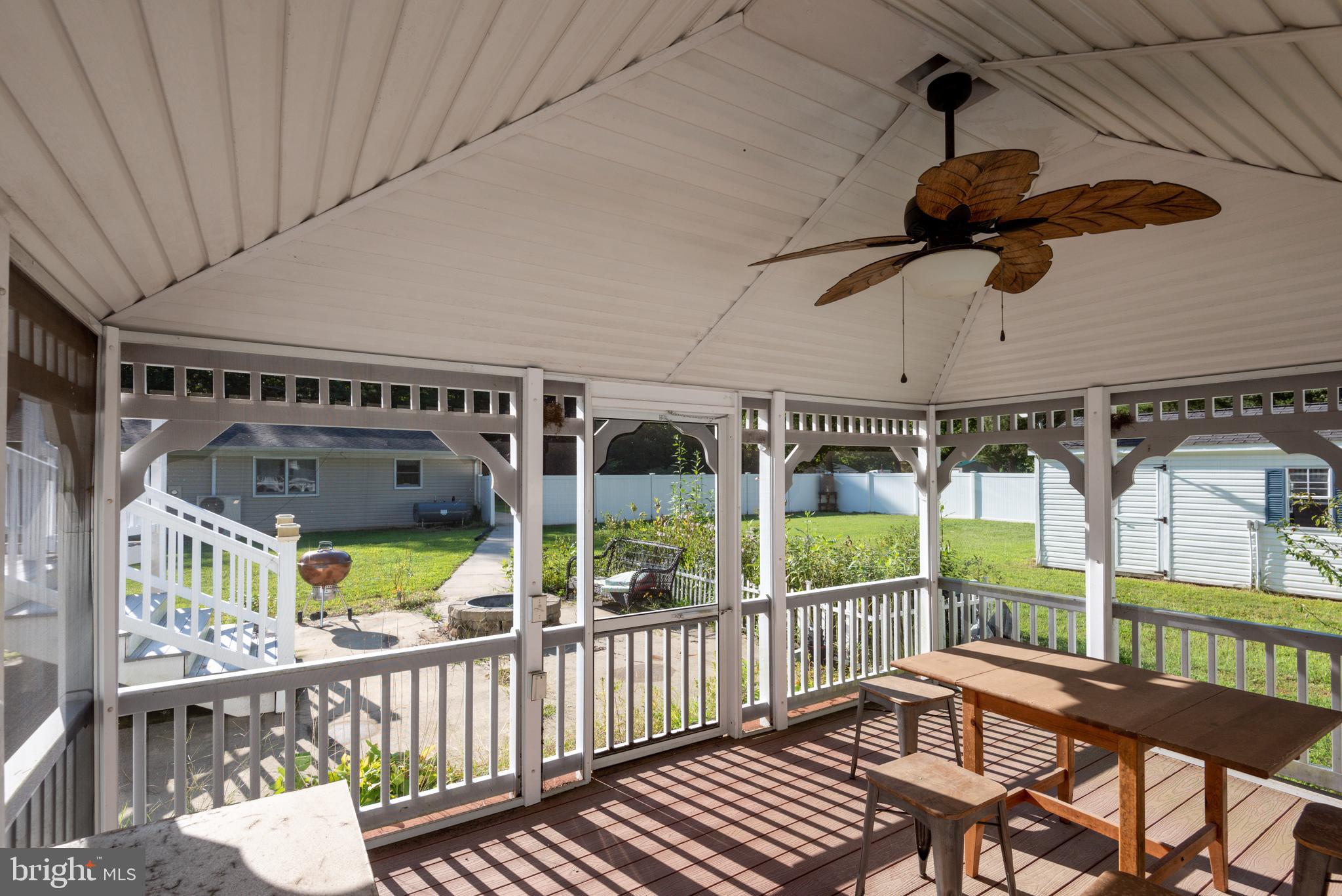 HOLLYWOOD - Residential