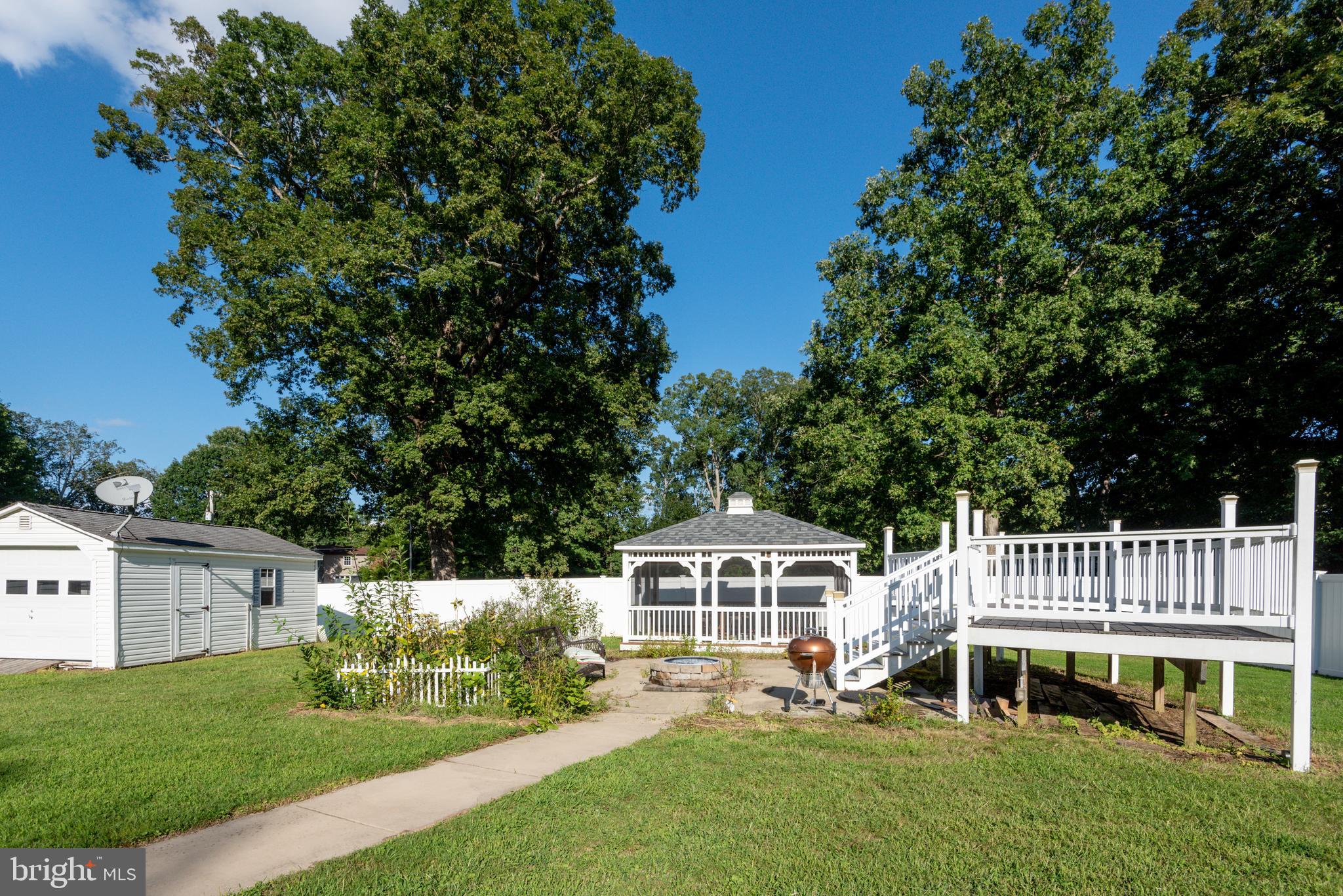 HOLLYWOOD - Residential