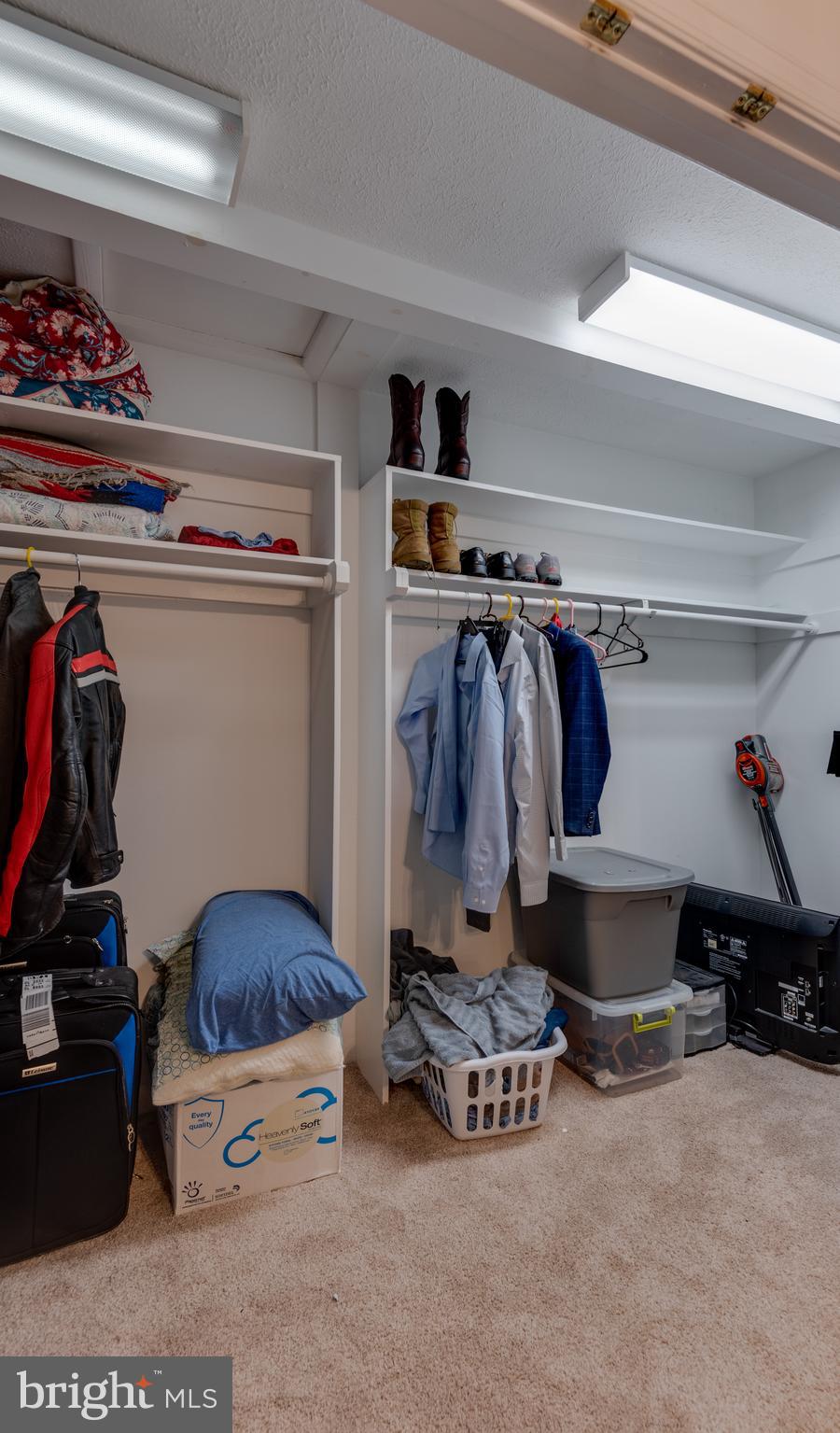 HOLLYWOOD - Residential