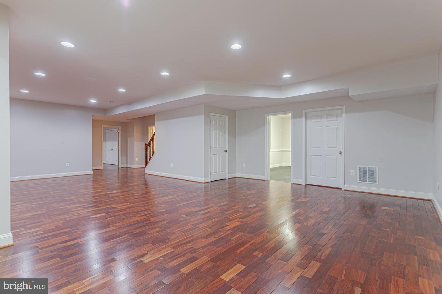 NICOLE MARIE COURT - Residential