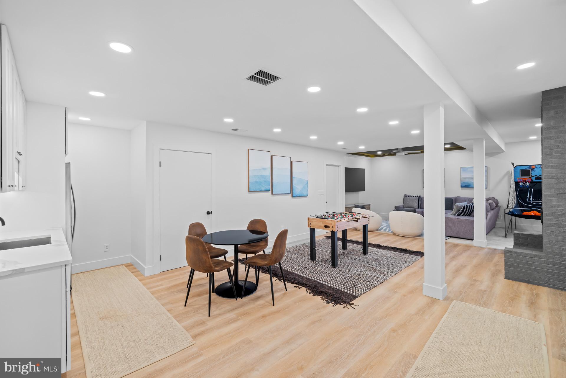 CALVERT BEACH ESTATES - Residential Lease