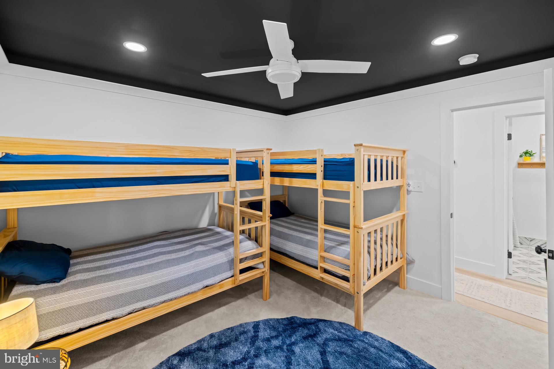 CALVERT BEACH ESTATES - Residential Lease