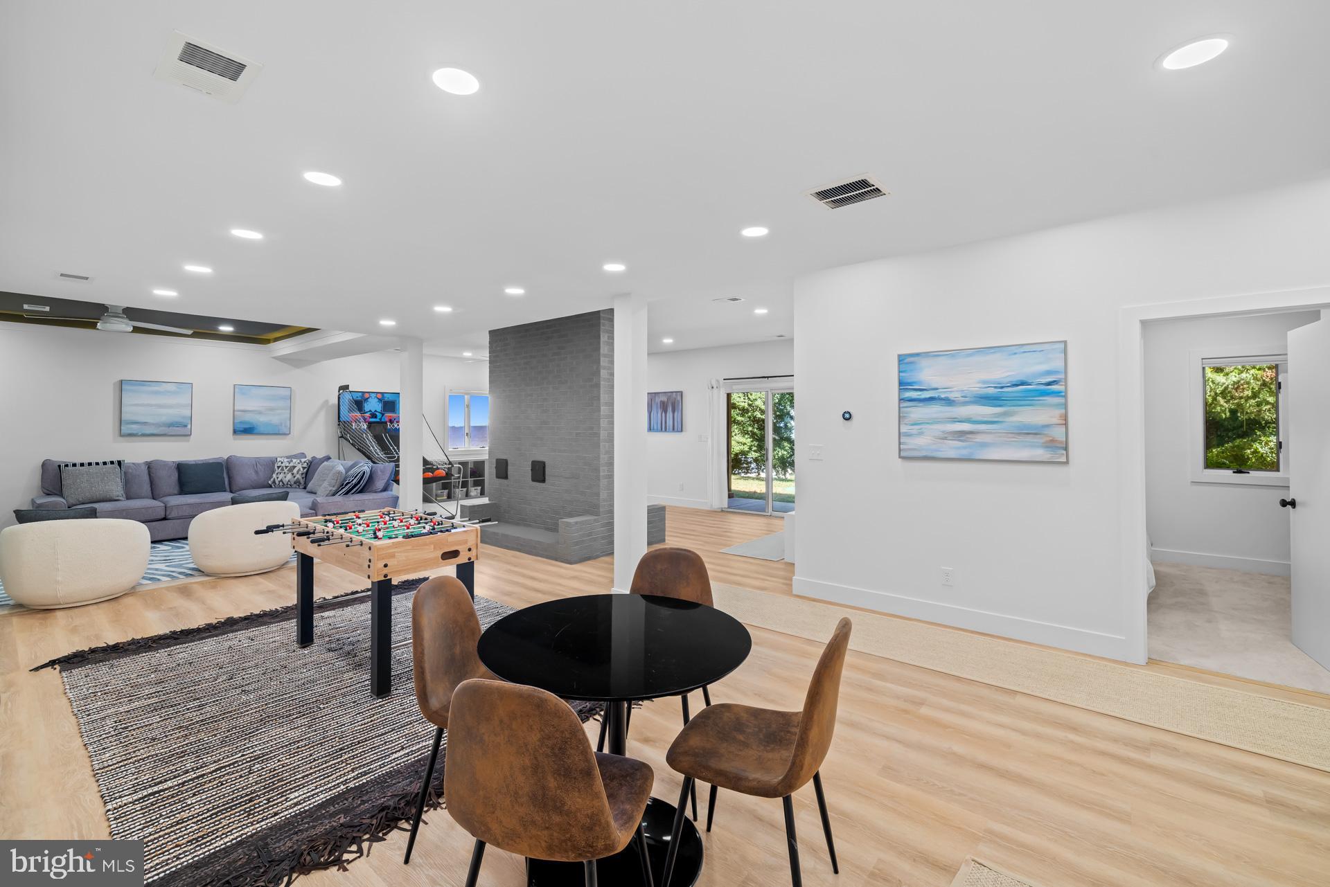 CALVERT BEACH ESTATES - Residential Lease