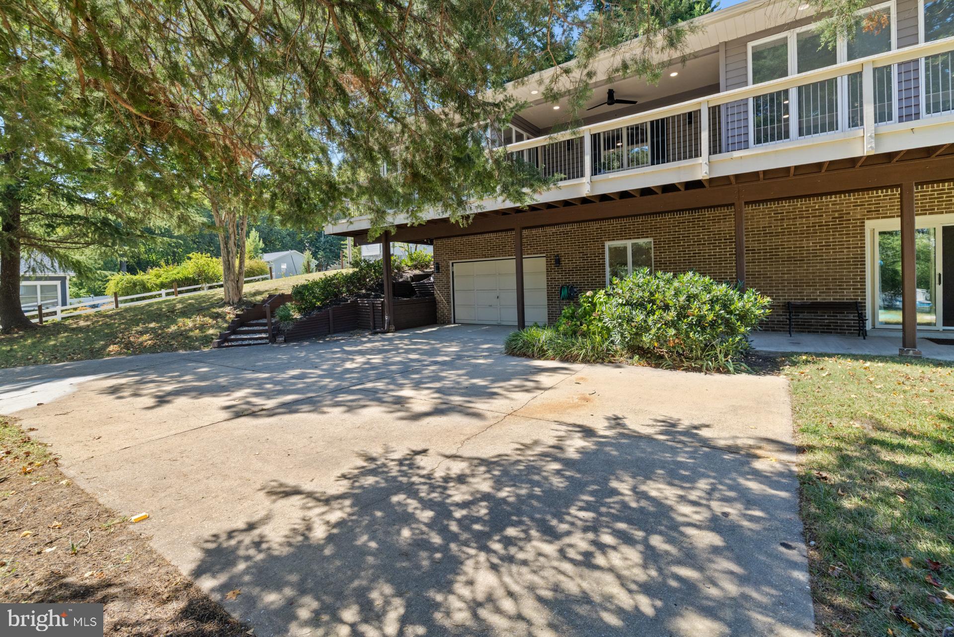 CALVERT BEACH ESTATES - Residential Lease