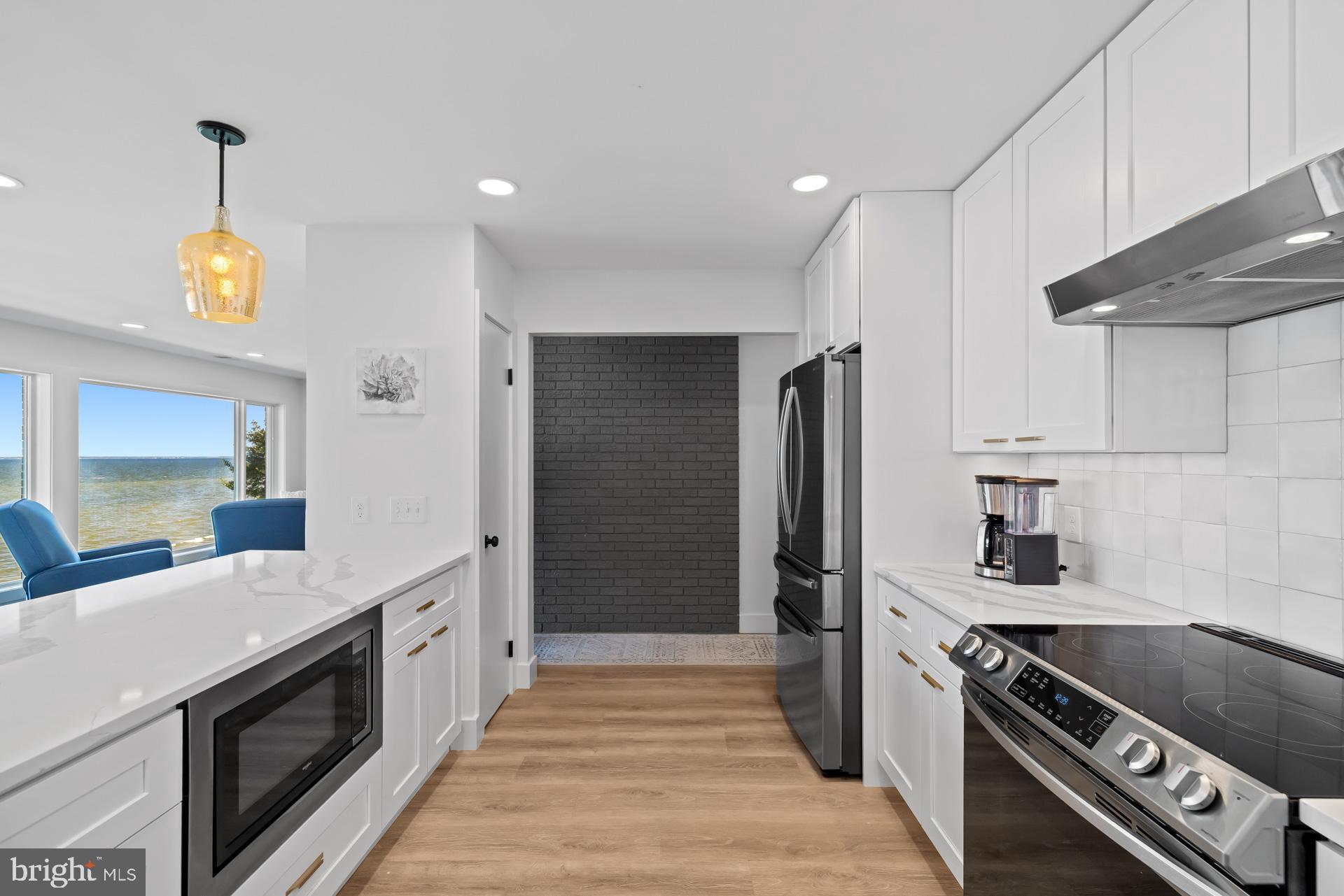 CALVERT BEACH ESTATES - Residential Lease