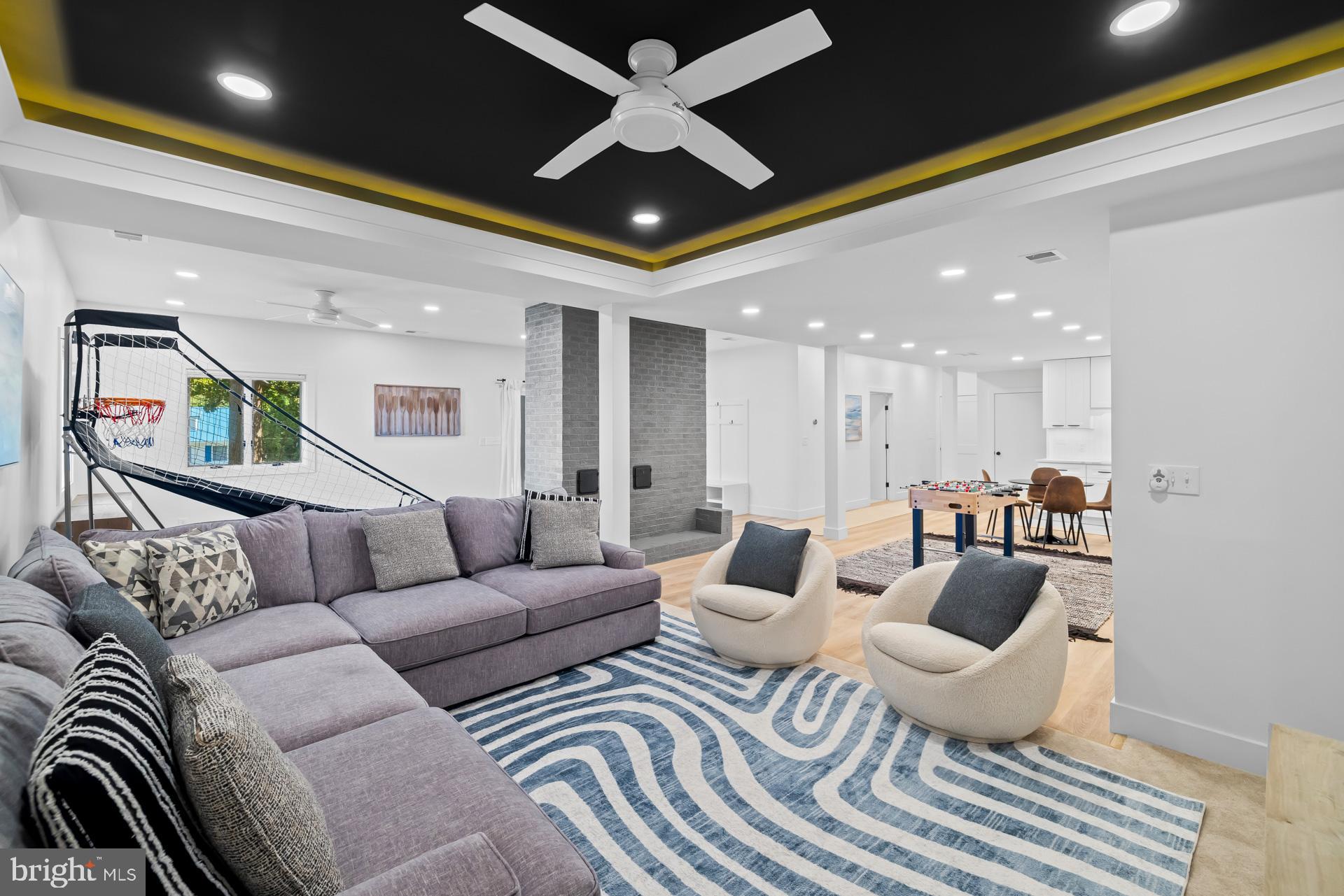 CALVERT BEACH ESTATES - Residential Lease