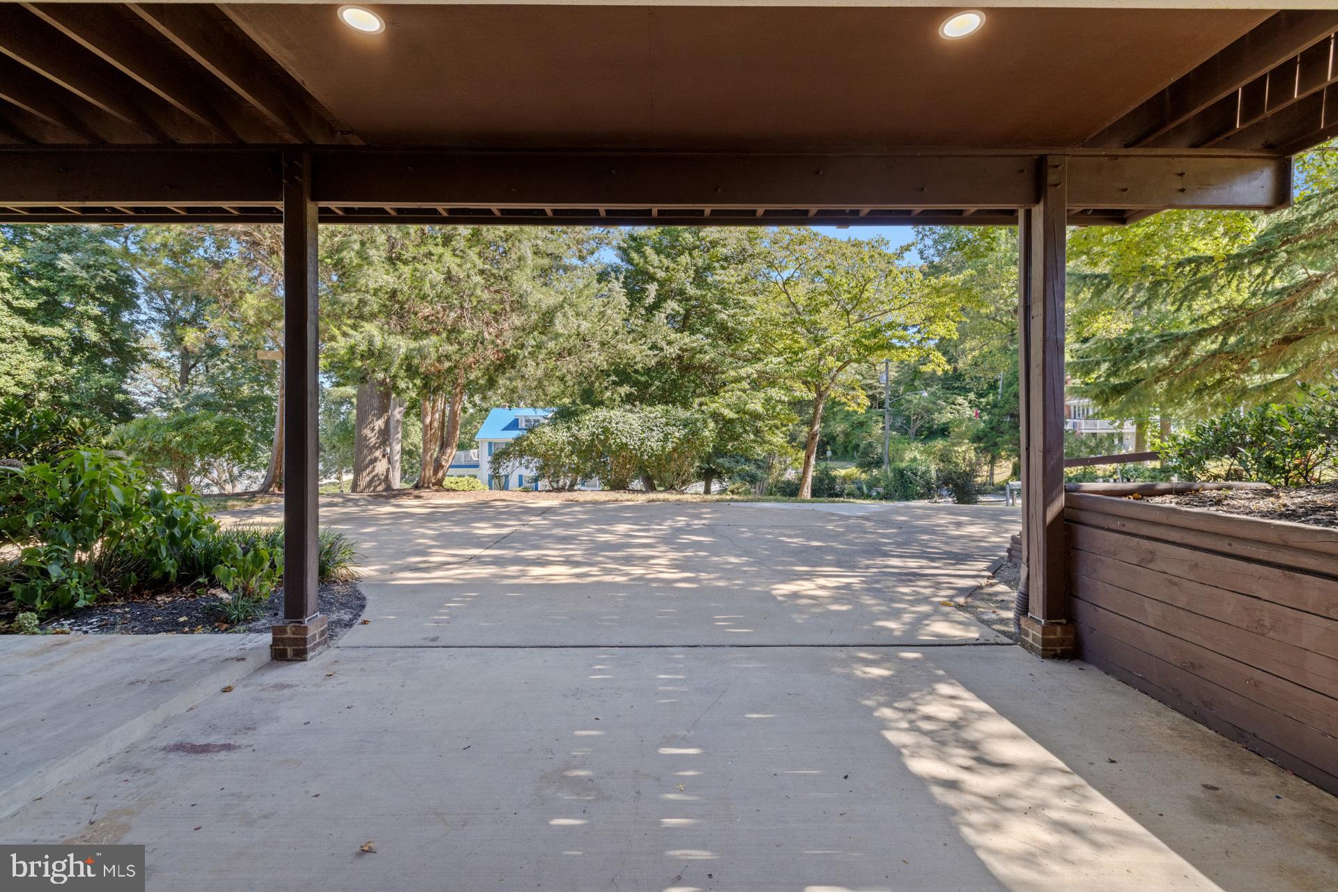 CALVERT BEACH ESTATES - Residential Lease